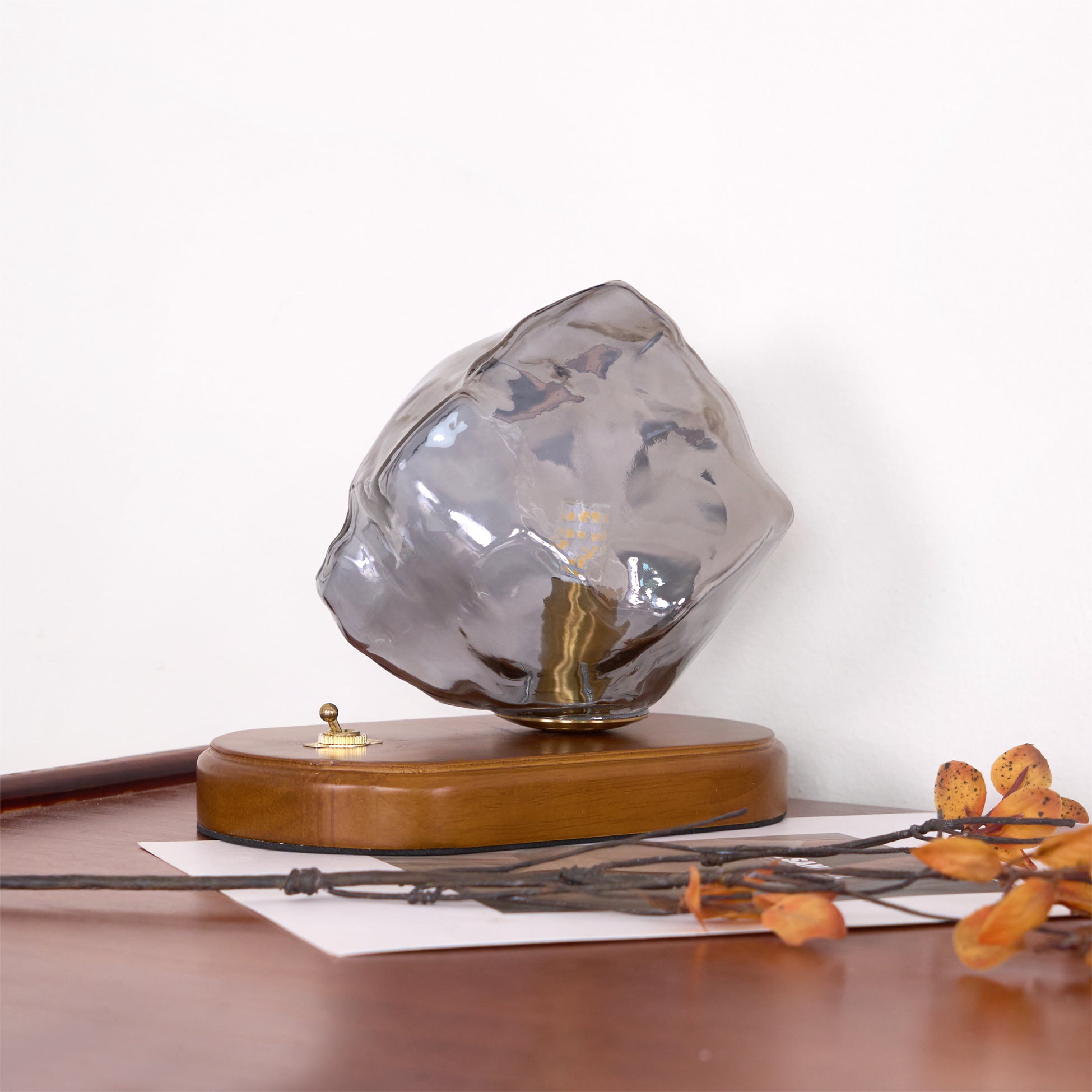 Modern Ice Stone Glass Table Lamp - Elegant Bedside & Living Room Lighting for Home Decor