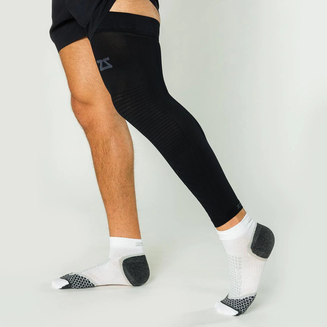Best Full Leg Compression Sleeves for Running & Recovery - Support for Athletes, Workout & Post-Surgery - Improve Blood Circulation & Reduce Swelling (Pair) - Perfect for Sports, Gym & Medical Use