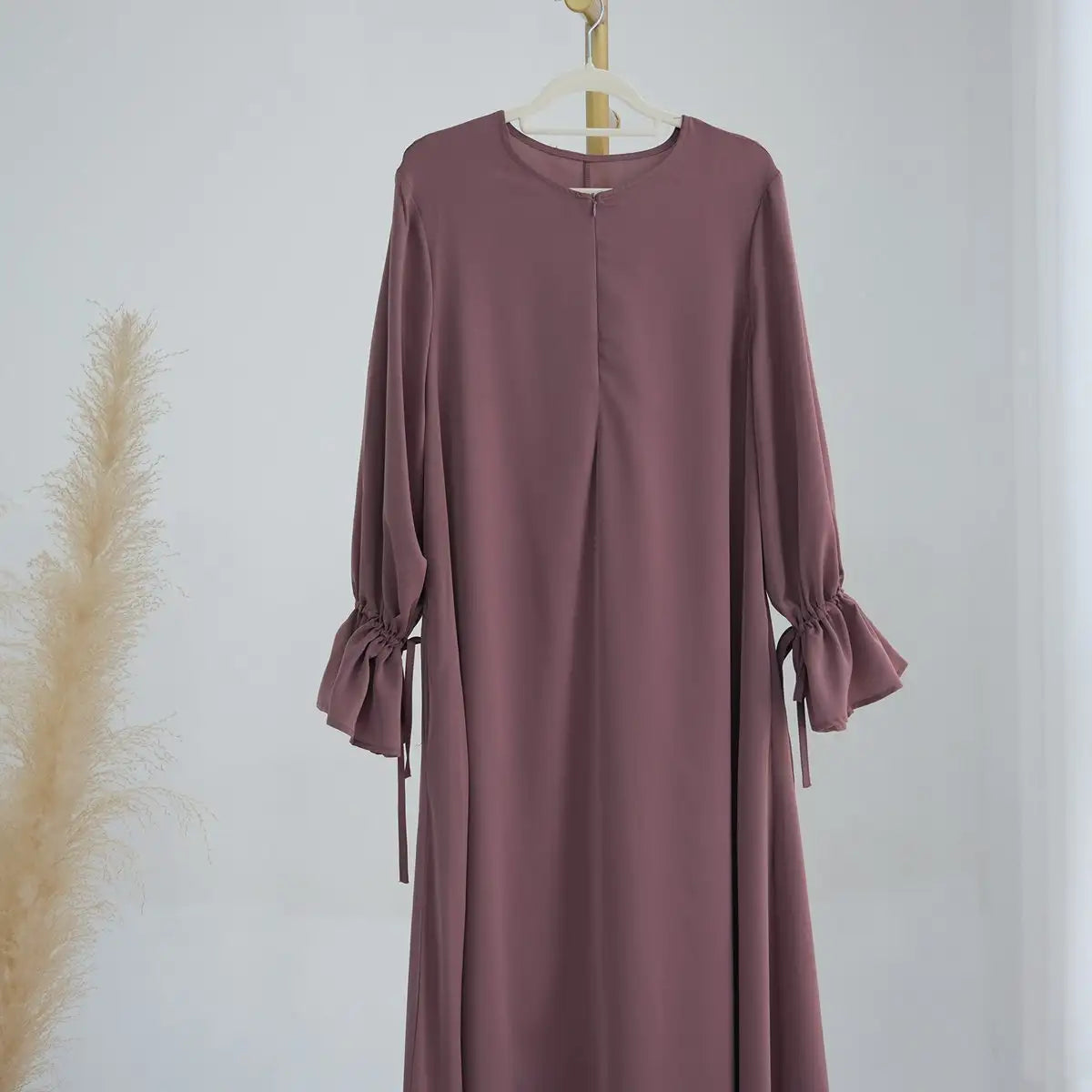 Elegant Flare Sleeve Muslim Abaya Dress for Women - Modest Islamic Prayer Dress & Daily Wear - Perfect for Mosque, Eid, Wedding & Special Occasions
