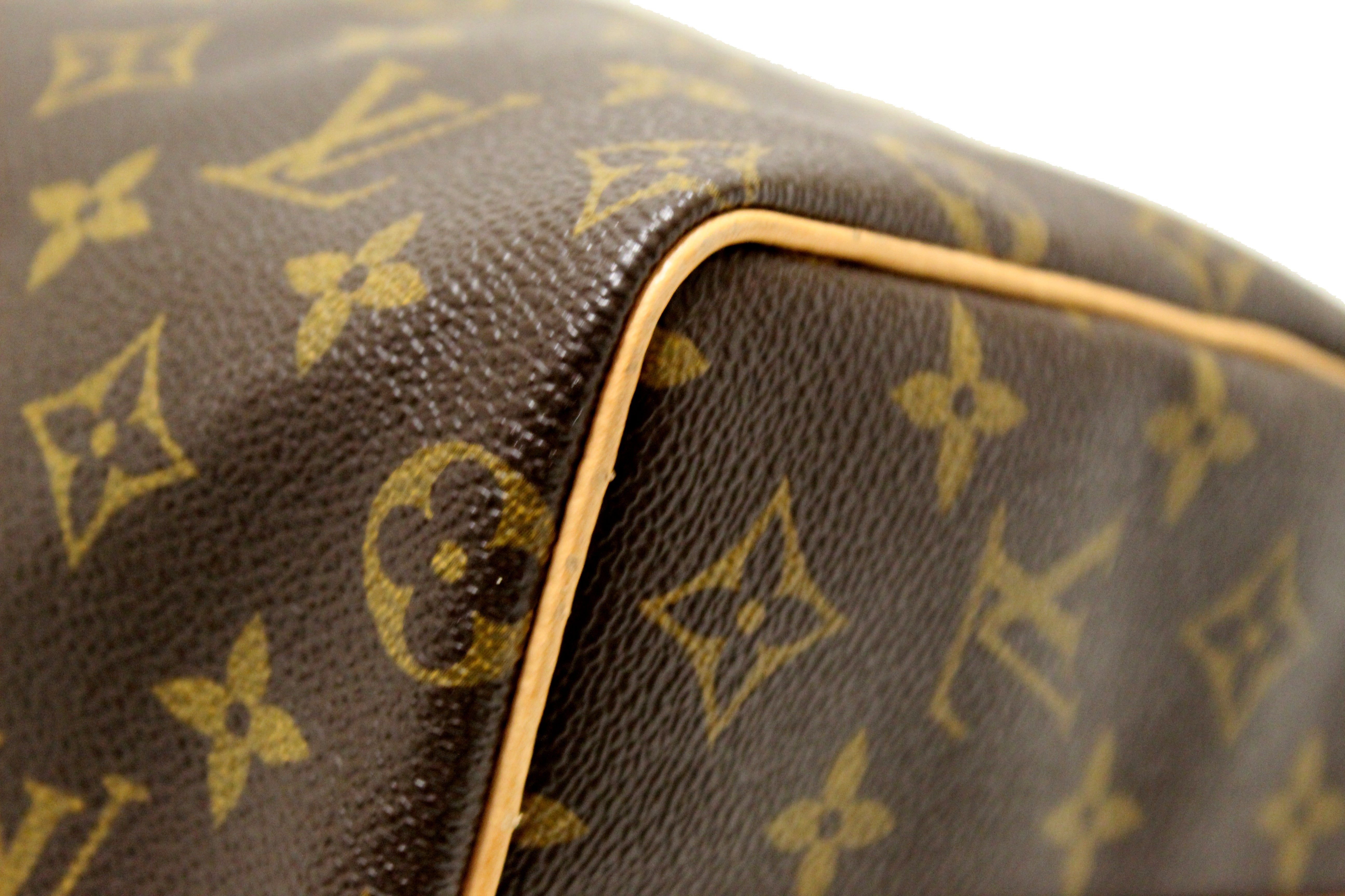 Authentic Louis Vuitton Speedy 25 Bandouliere Handbag - Classic Monogram Canvas Crossbody Bag for Women, Perfect for Work, Travel & Everyday Use