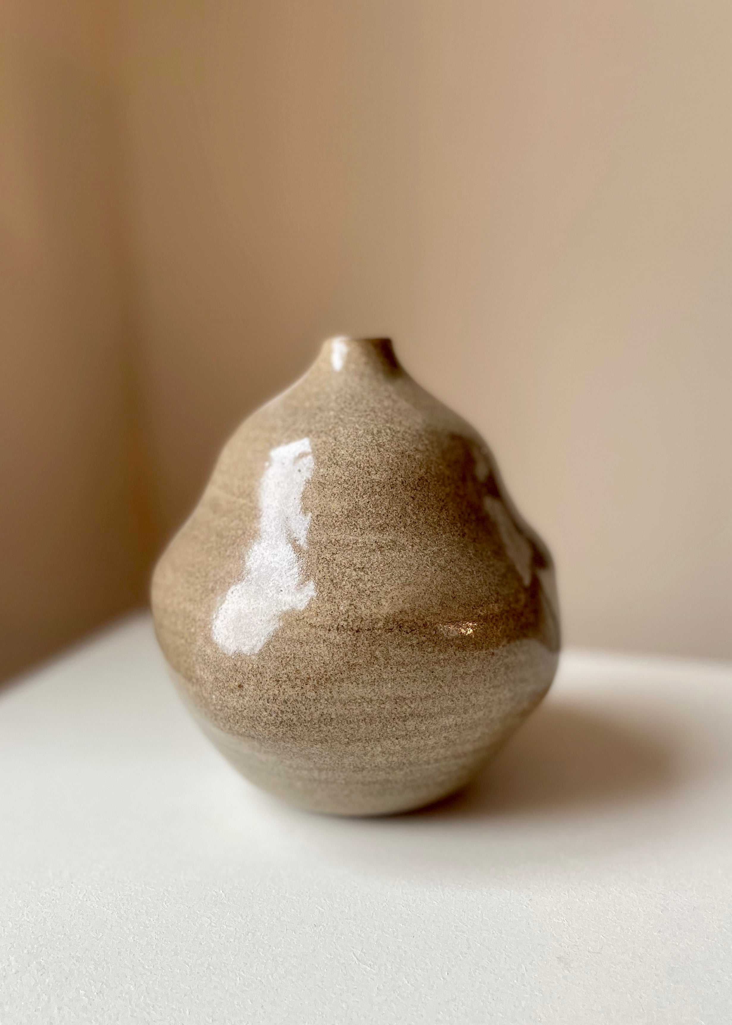 Viki Weiland Ceramic Vase - Handmade Decorative Flower Vase for Home, Office, Wedding & Party Decor - Elegant Centerpiece for Dining Table, Living Room & Shelf Display