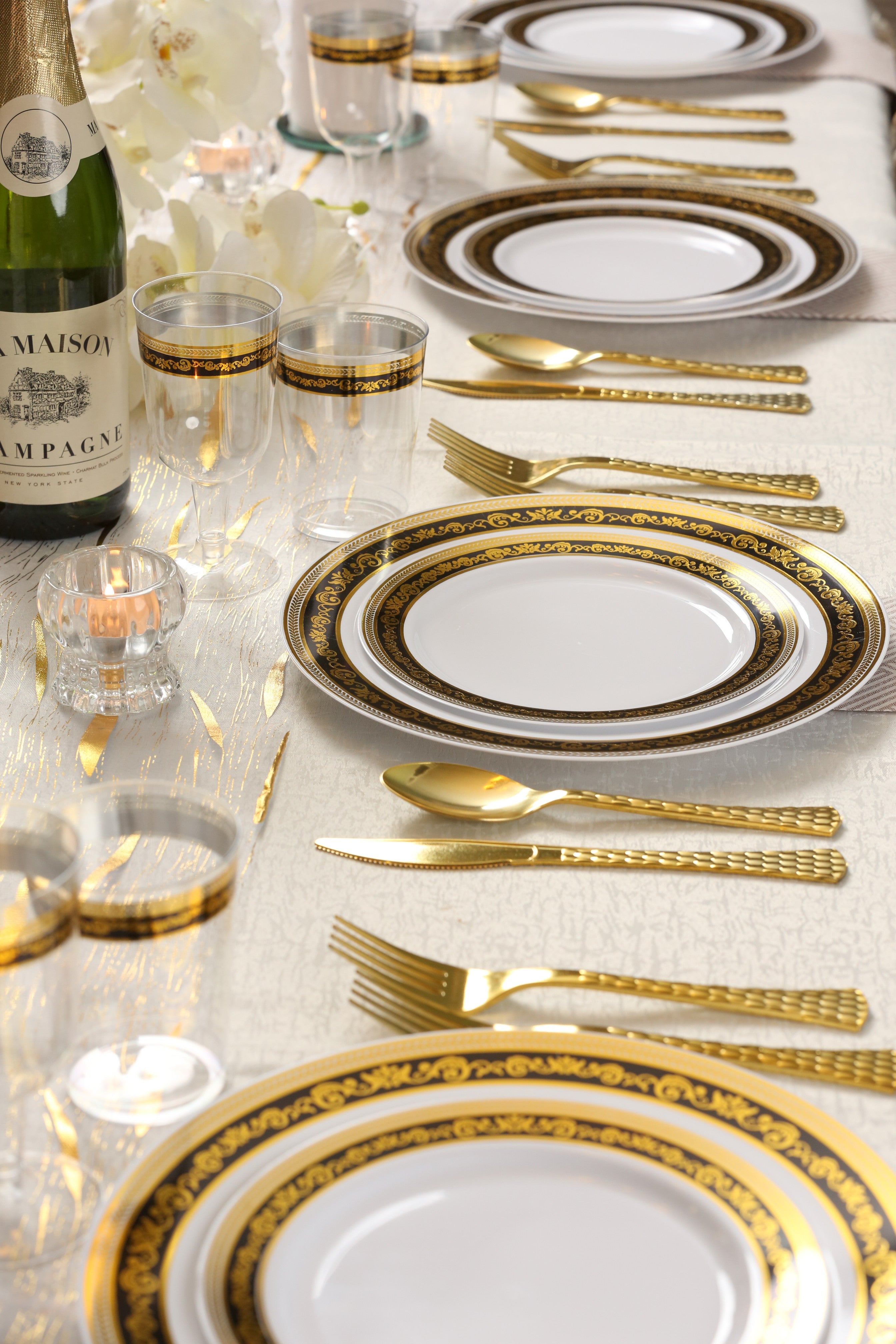 20 Pack 10 oz Clear Plastic Cups with Black Gold Rim - Disposable Party Cups for Cocktails, Beer, Soda - Perfect for Weddings, BBQs, and Events