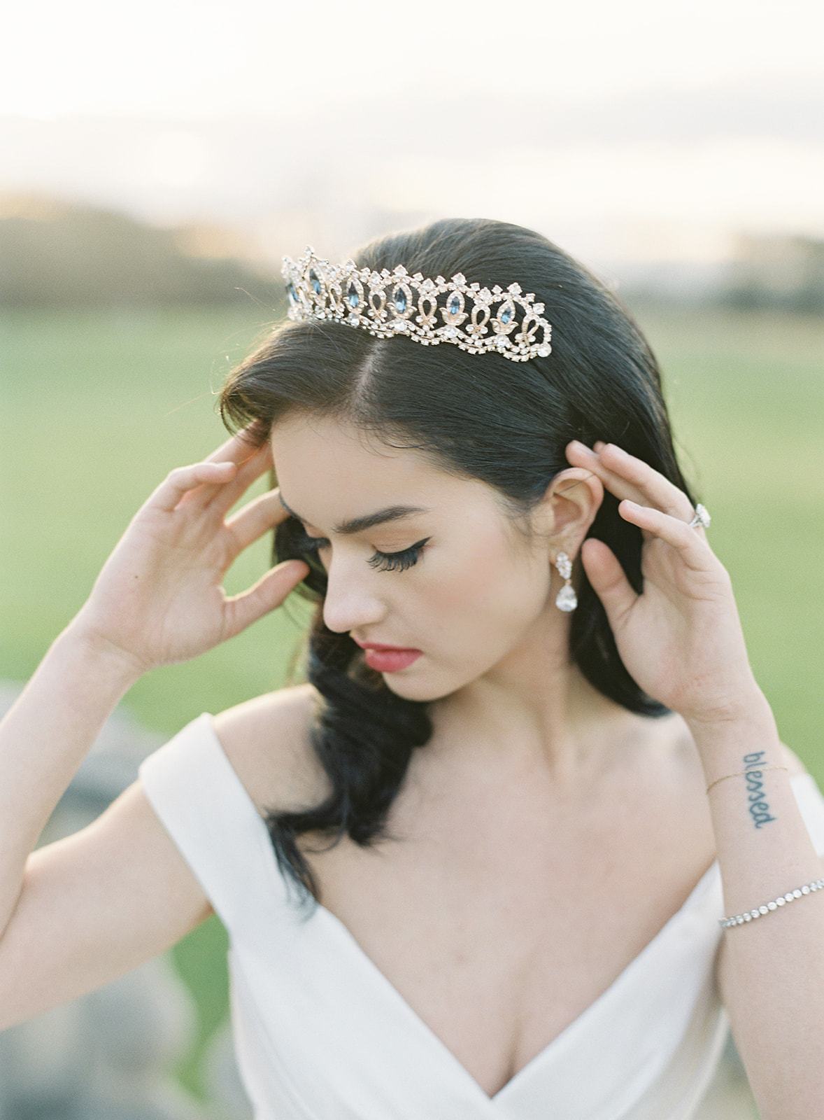 Elegant GRAND SERENA Rose Gold Tiara with London Blue Accent Stones & Pearls - Perfect for Weddings, Prom, Pageants & Special Occasions
