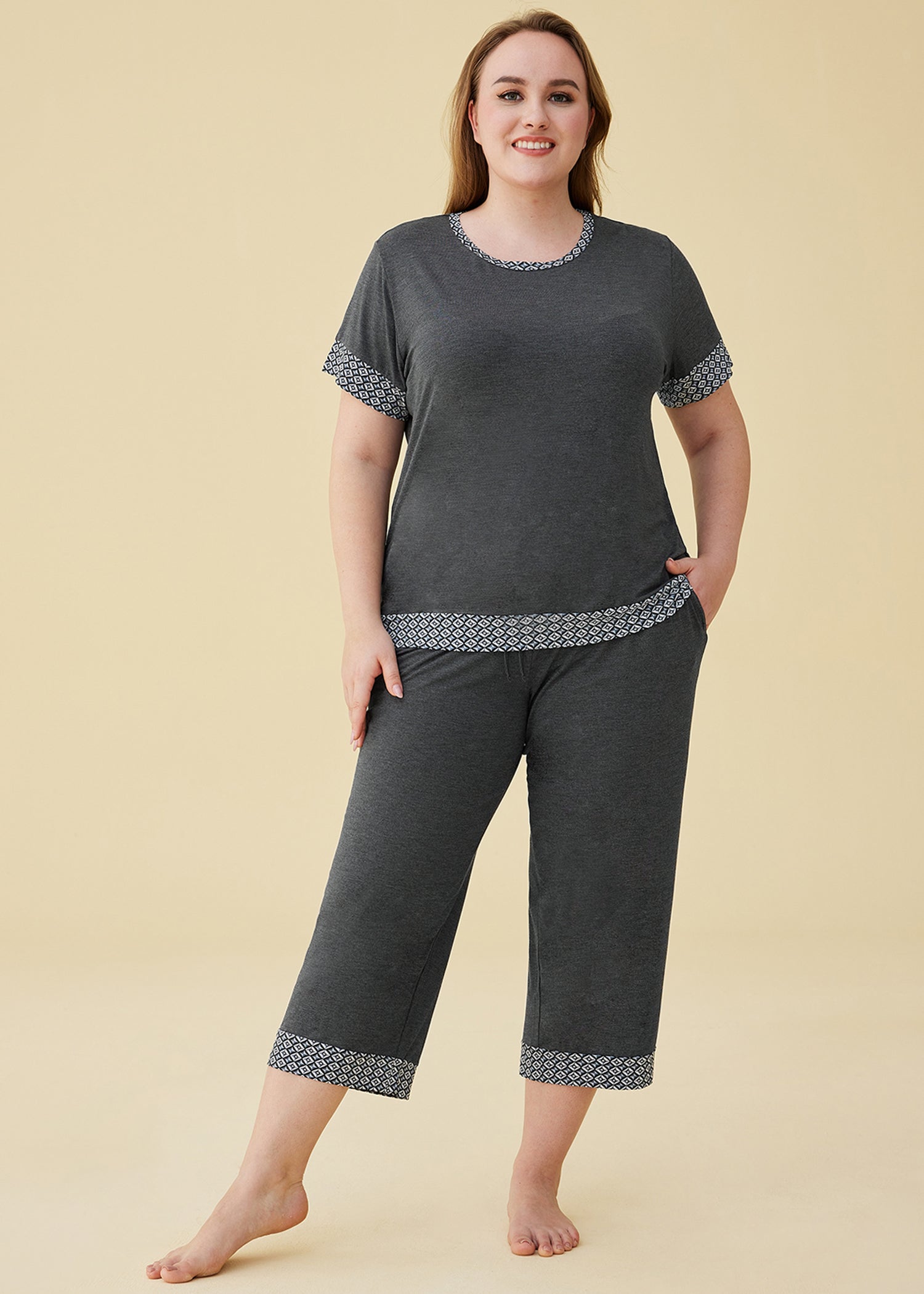 Women's Soft Bamboo Viscose Capri Pajama Set - Breathable Lounge Sleepwear for Summer Nights & Relaxing at Home