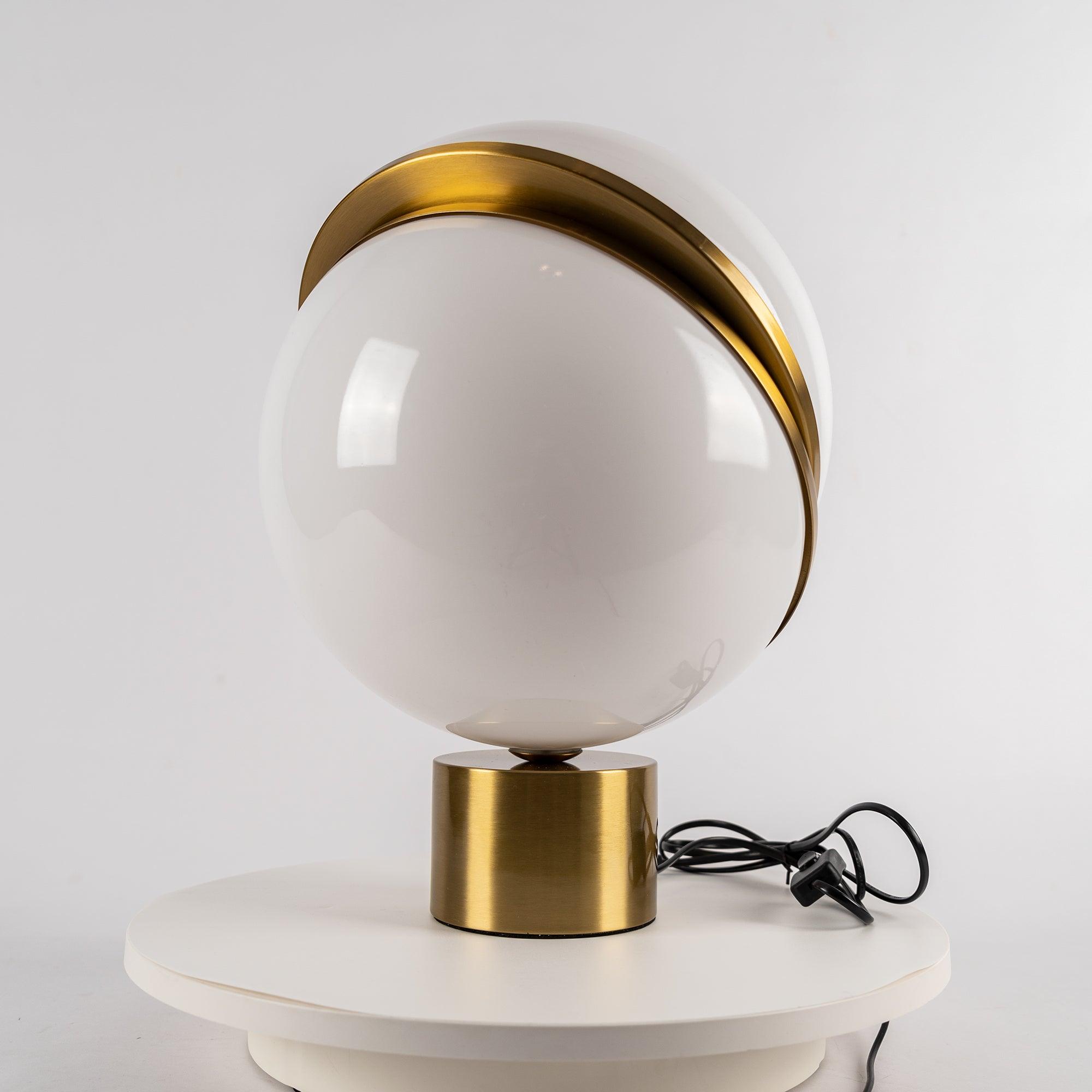 Modern Crescent Table Lamp for Bedroom & Living Room - Stylish Moon-Shaped Night Light for Home Decor, Reading & Relaxation