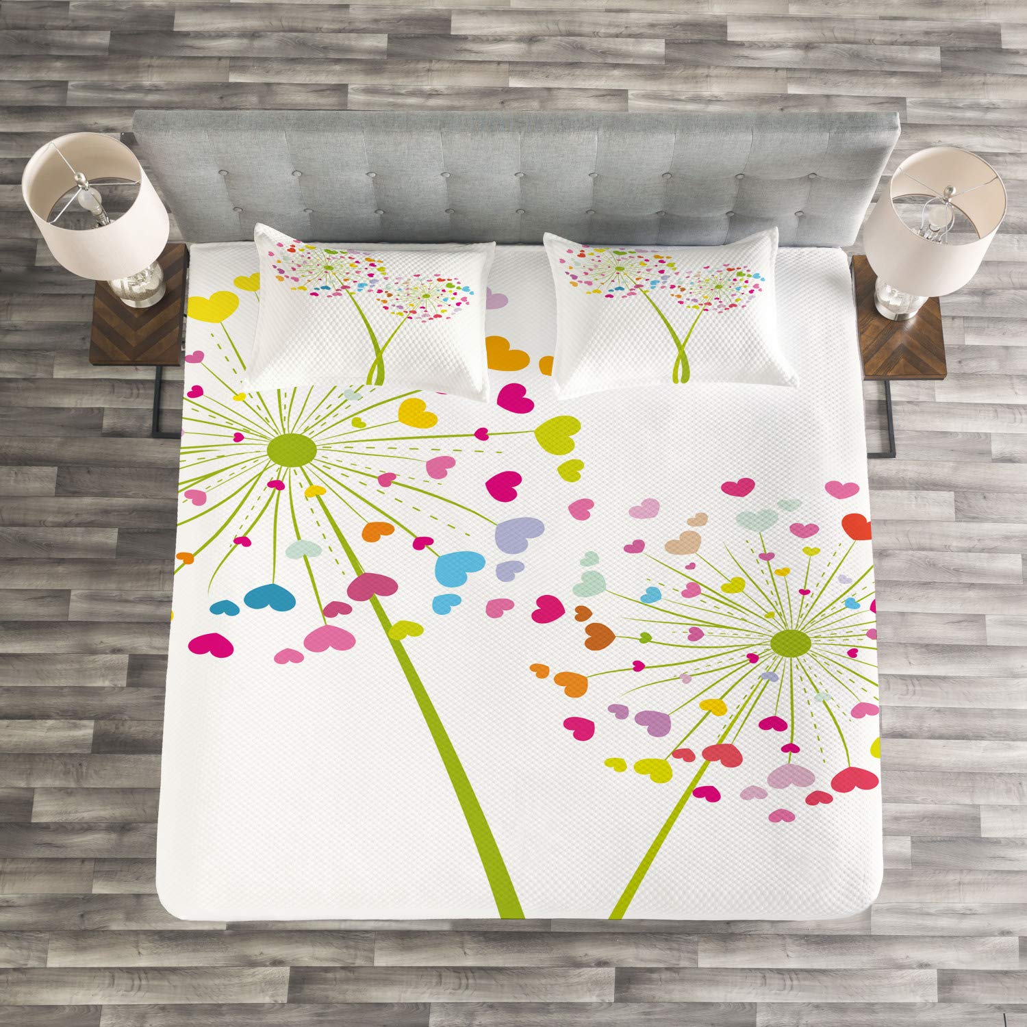 Ambesonne Floral Bedspread Set - King Size 3-Piece Dandelion Flower Heart-Shaped Petals Bedding with 2 Pillow Shams | Romantic Valentine's Decor for Master Bedroom, Guest Room & Spring Home Decor