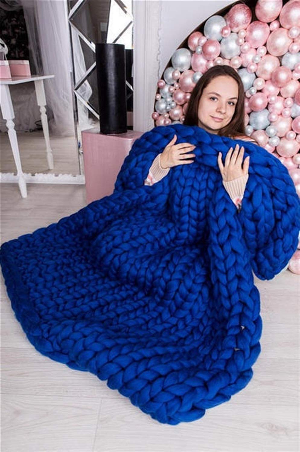 Chunky Knit Throw Blanket - 100% Merino Wool, Soft & Warm, 100x100cm, Royal Blue - Perfect for Cozy Home Decor, Living Room, Bedroom & Gift Giving