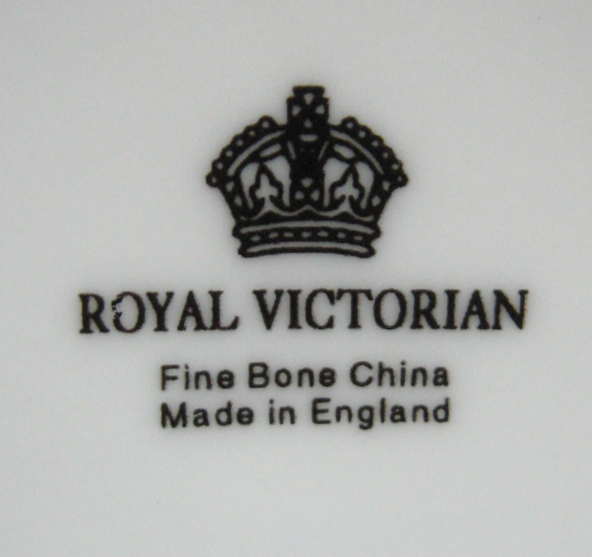 Prince William and Catherine Royal Wedding Commemorative Mug - English Bone China 2011 - Perfect for Tea Lovers and Royal Memorabilia Collectors