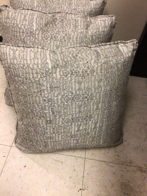 Soft Grey Geometric Pattern Decorative Throw Pillow - Stylish Home Decor for Living Room, Bedroom & Sofa