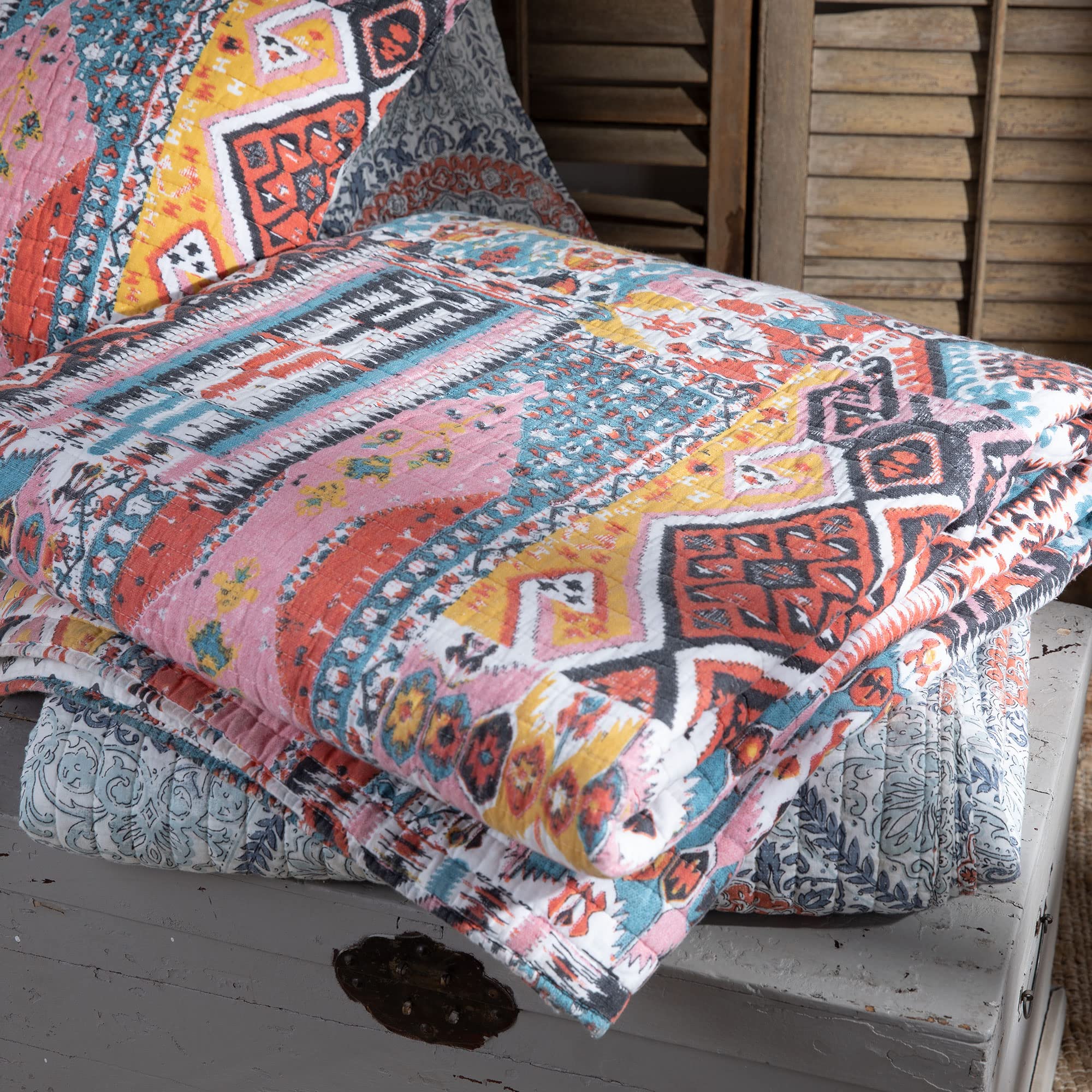 Rod's Southwest Patchwork Quilt - Blue Gold Red Pink Grey - King Size (106x92 inches) - 100% Cotton Reversible Bedspread - Perfect for Rustic, Bohemian & Farmhouse Bedroom Decor