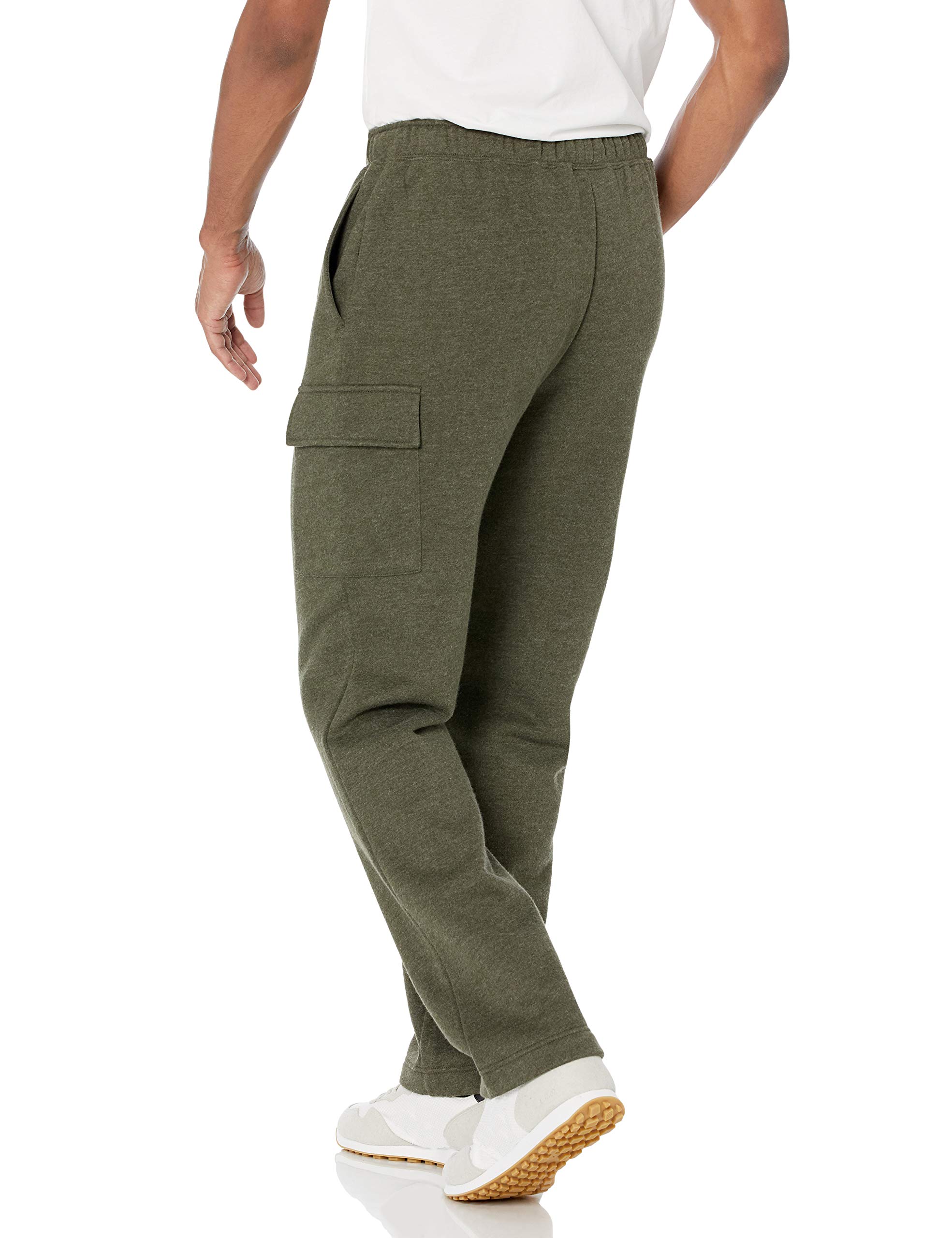 Amazon Essentials Men's Cargo Fleece Sweatpants - Comfortable Winter Joggers with Pockets for Casual Wear, Workout & Lounging at Home
