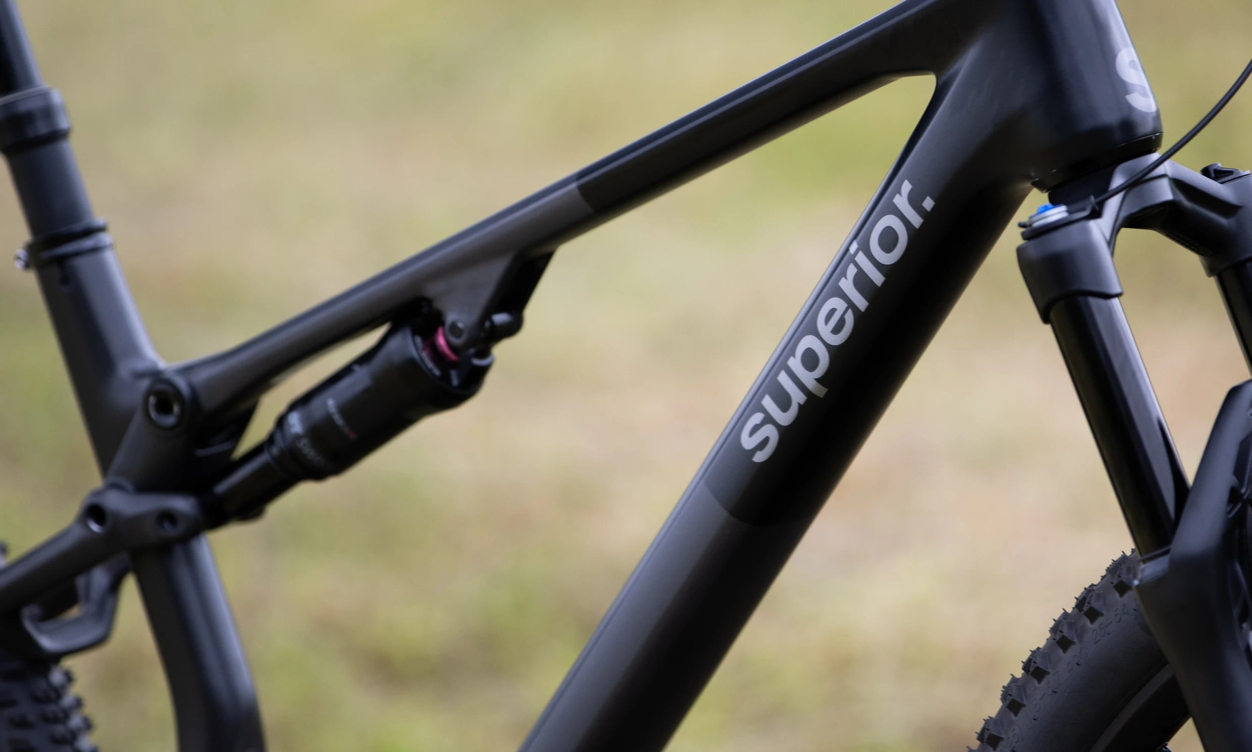 Premium XF 9.7 RC Carbon Fiber XC Mountain Bike - Lightweight & Durable for Trail Riding & Off-Road Adventures