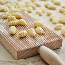 Premium Wooden Gnocchi Board - Handcrafted Italian Pasta Maker for Homemade Dumplings & Pasta | Perfect for Kitchen, Cooking Enthusiasts & Italian Cuisine Lovers
