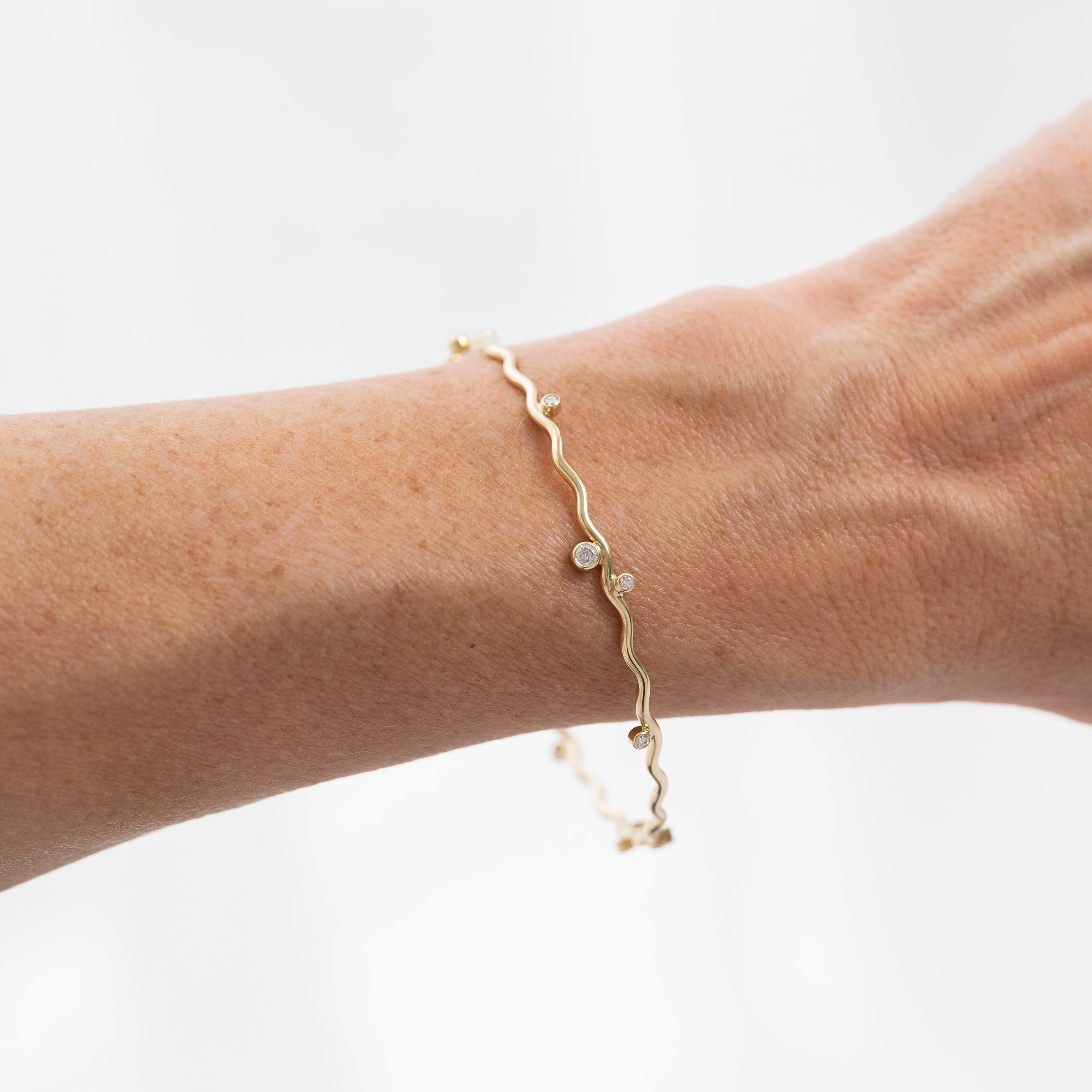 Scattered Diamond Wavy Bangle Bracelet for Women - Elegant Stackable Jewelry for Parties, Weddings & Everyday Wear