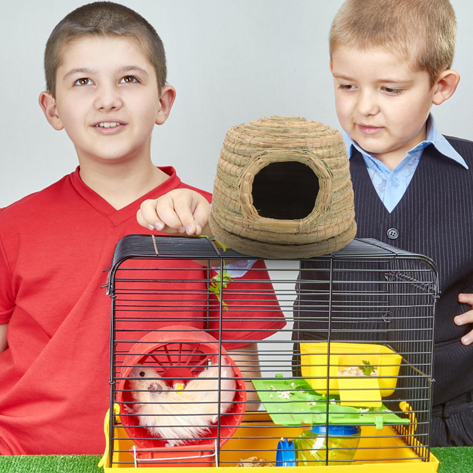POPETPOP Natural Woven Grass Rabbit House - Cozy Hideout for Bunnies, Guinea Pigs, Chinchillas & Hamsters (9.82