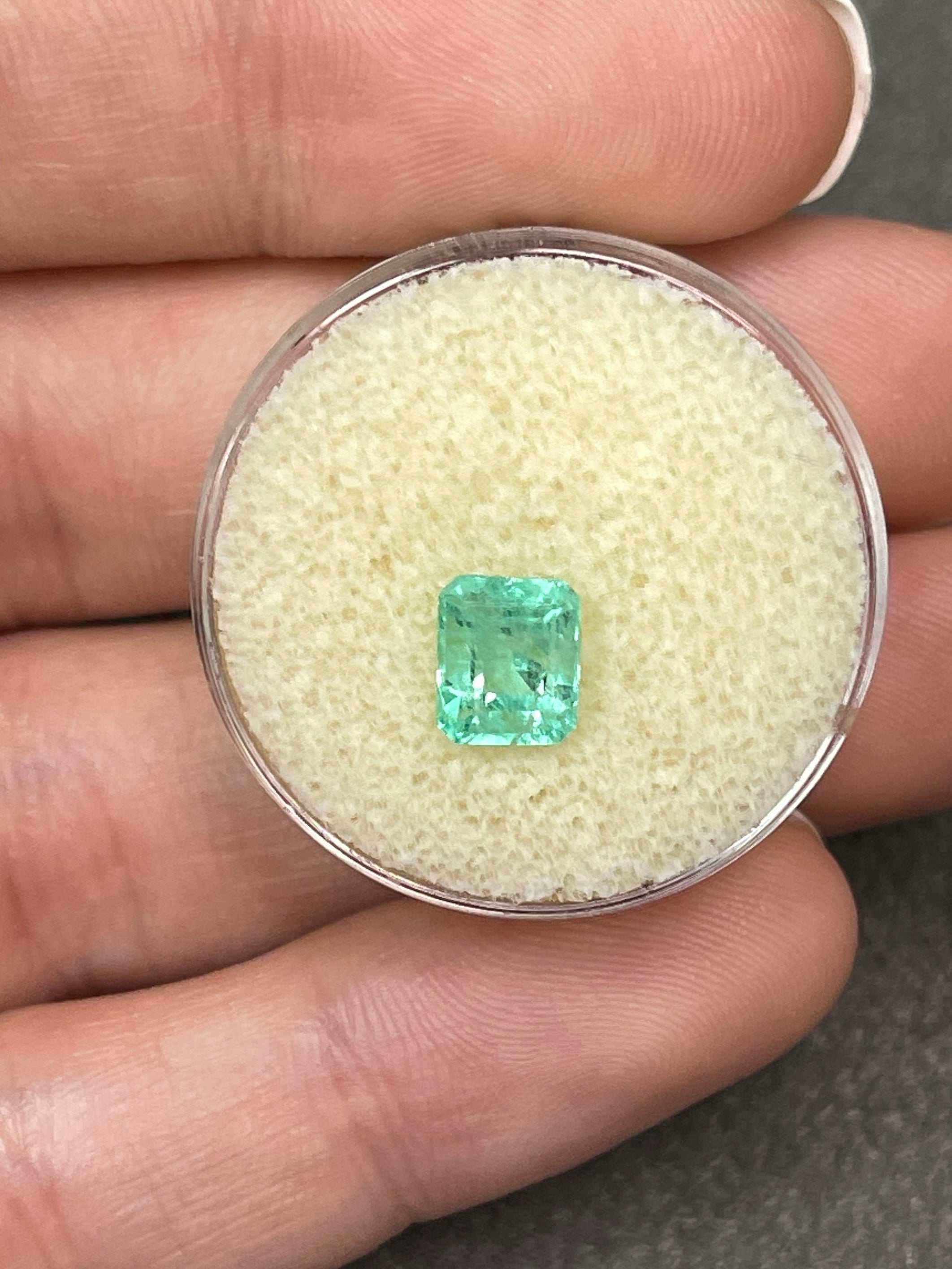 1.48 Carat Natural Colombian Emerald - Unset Emerald Cut Gemstone for Jewelry Making, Engagement Rings & Fine Collections