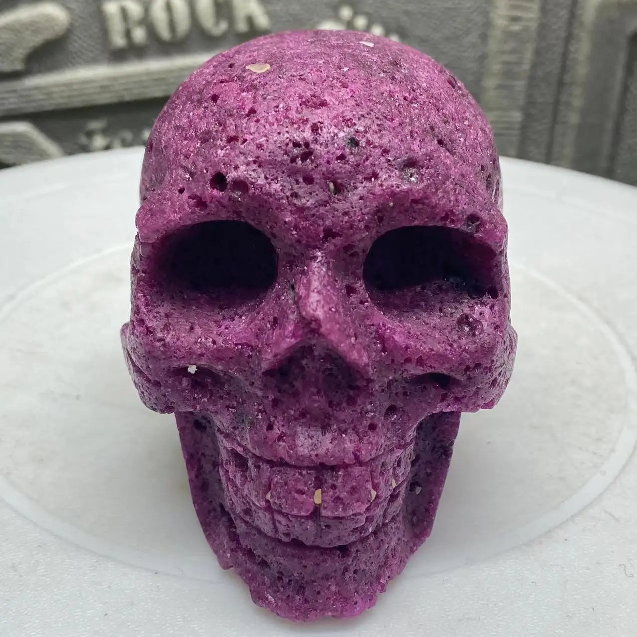 Natural Ruby Skull Crystal - Healing Meditation Stone for Positive Energy, Spiritual Decor & Unique Gift Idea for Yoga, Reiki, Feng Shui & Home Decoration