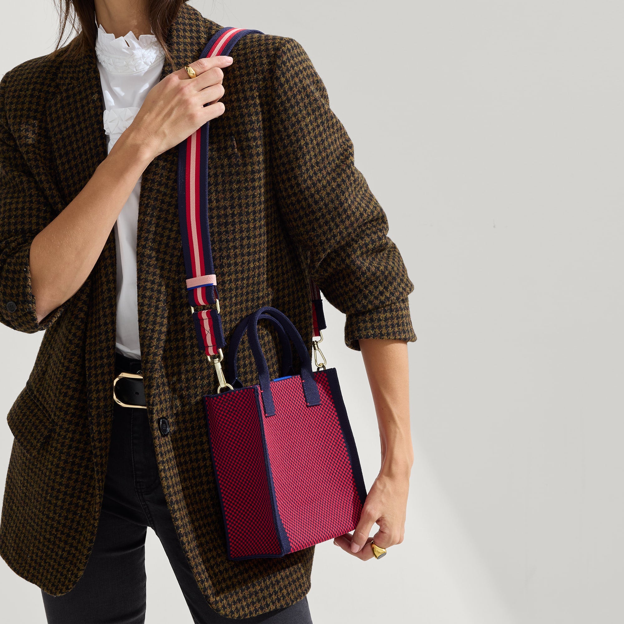 Stylish Crossbody Strap with Confetti Stripe Design - Perfect for Everyday Use, Travel & Hands-Free Convenience