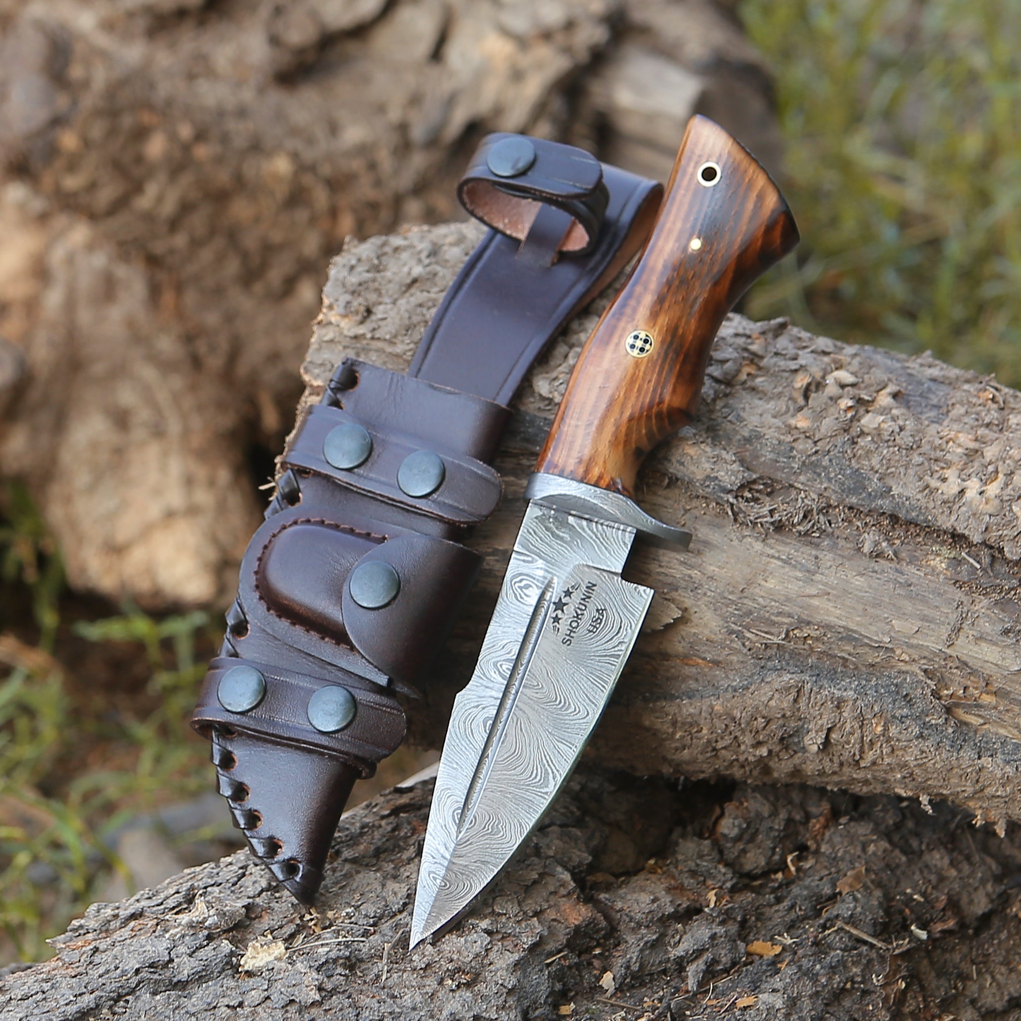 Premium Damascus Steel Knife with Charred Oak Wood Handle - Handcrafted Hunting, Camping & Outdoor Survival Tool - Perfect for Chefs, Collectors & Bushcraft Enthusiasts