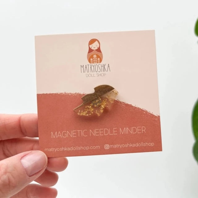 Leaf Needle Minder - Clear Resin Magnetic Needle Holder for Sewing & Quilting - Perfect for Crafting, Embroidery, and Fabric Projects