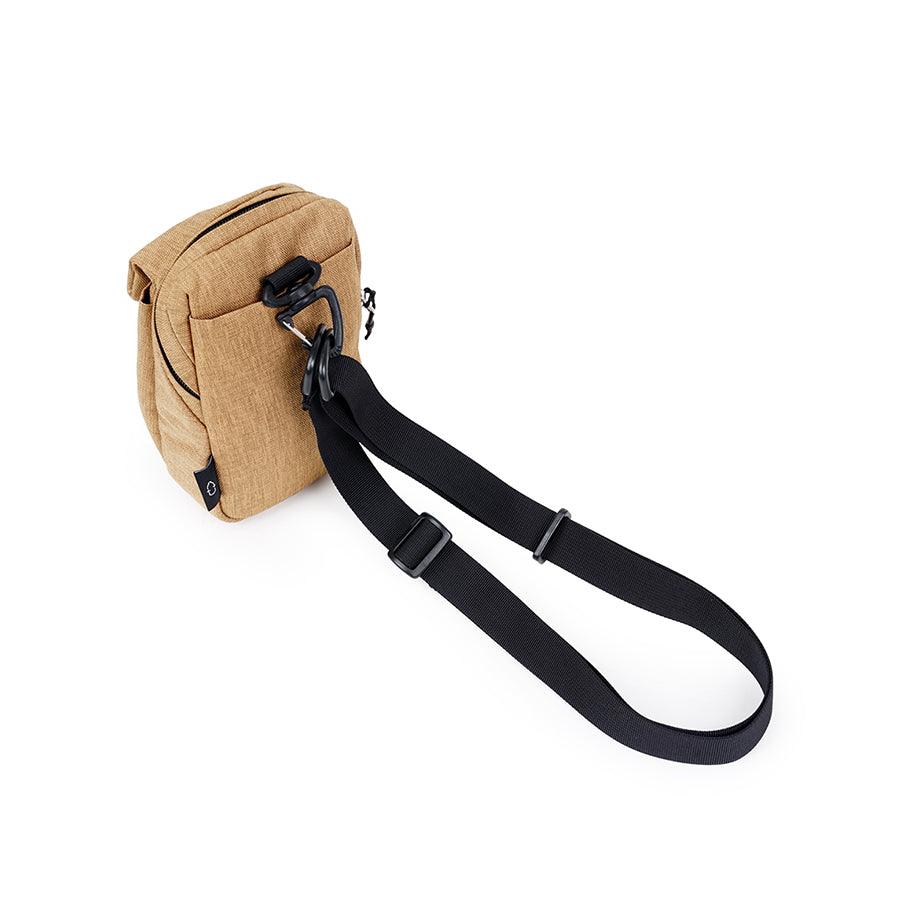 HELLOLULU Dale Compact Camera Bag Brown - Stylish & Lightweight DSLR/SLR Camera Case for Travel, Hiking & Everyday Use