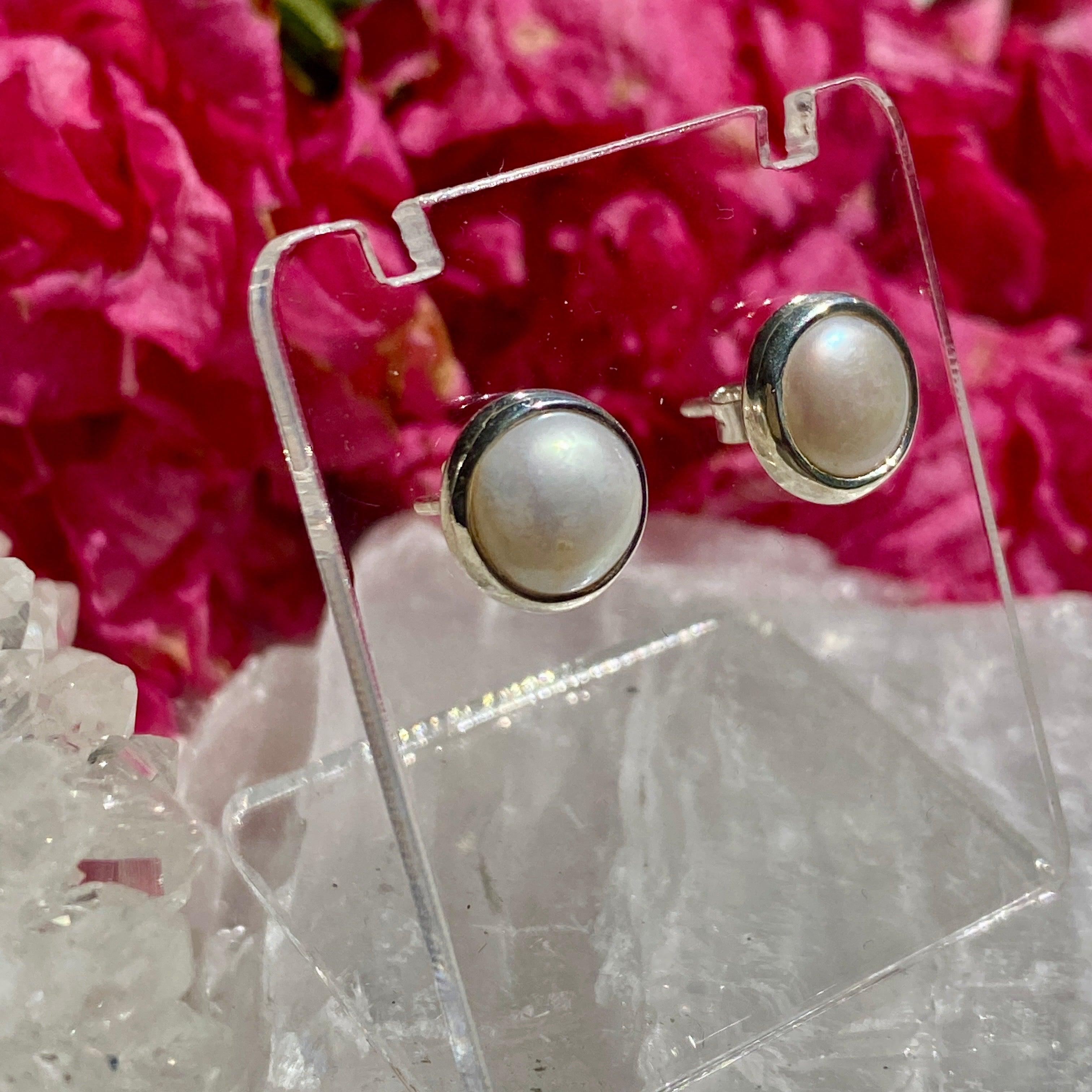 Pearl Round Cabochon Stud Earrings KEGJ1048 - Elegant & Timeless Jewelry for Women, Perfect for Weddings, Parties & Daily Wear