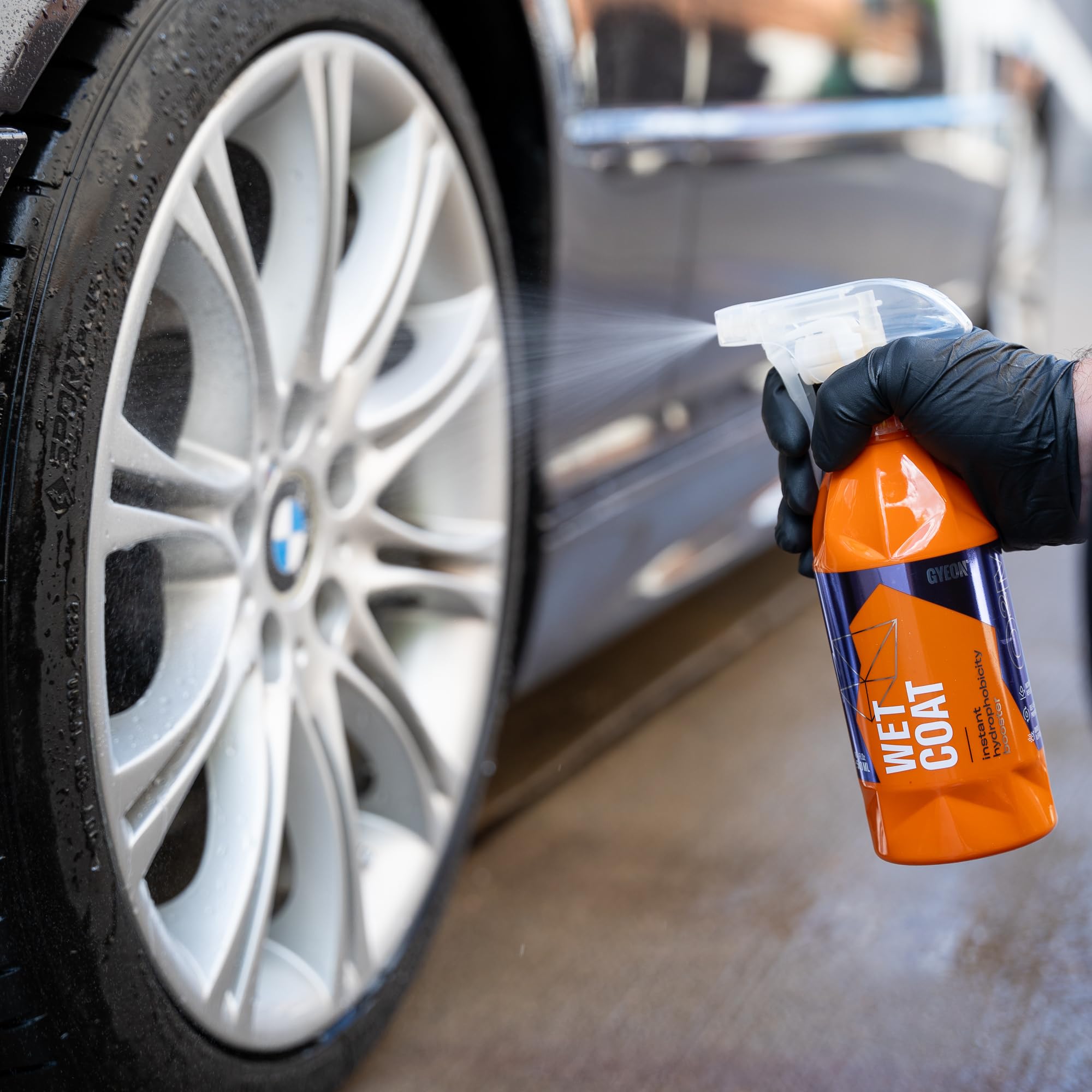 GYEON Wetcoat 4000ml - Hydrophobic Ceramic Spray Coating for Cars, Trucks & Motorcycles - High Gloss Protection for Paint, Wheels & Glass - Easy Spray On Rinse Off DIY Formula - Perfect for Rainy Weather & Long-Term Vehicle Shine