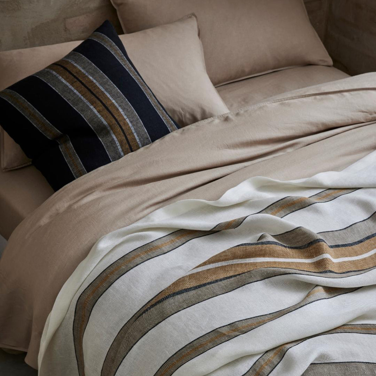 Premium Weave Franco Cushion - Soft & Durable Throw Pillow for Sofa, Bed, or Outdoor Furniture - Perfect for Living Room Decor, Patio Seating & Home Styling