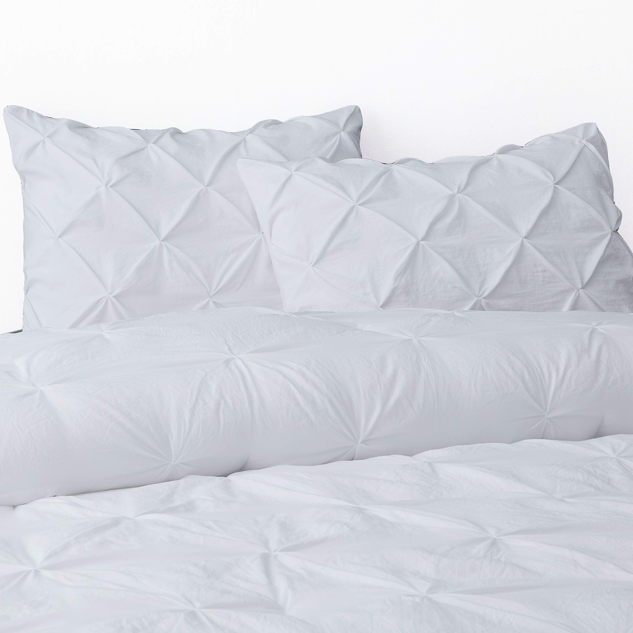 Premium Soft Cotton Comforter Set - All Season Goose Down Alternative Pinch Pleat Duvet Insert | 500 GSM Fill Power | Oversized Queen (90x90 inches) | 3-Piece Bedding Set in White | Perfect for Master Bedrooms, Guest Rooms & Cozy Home Decor
