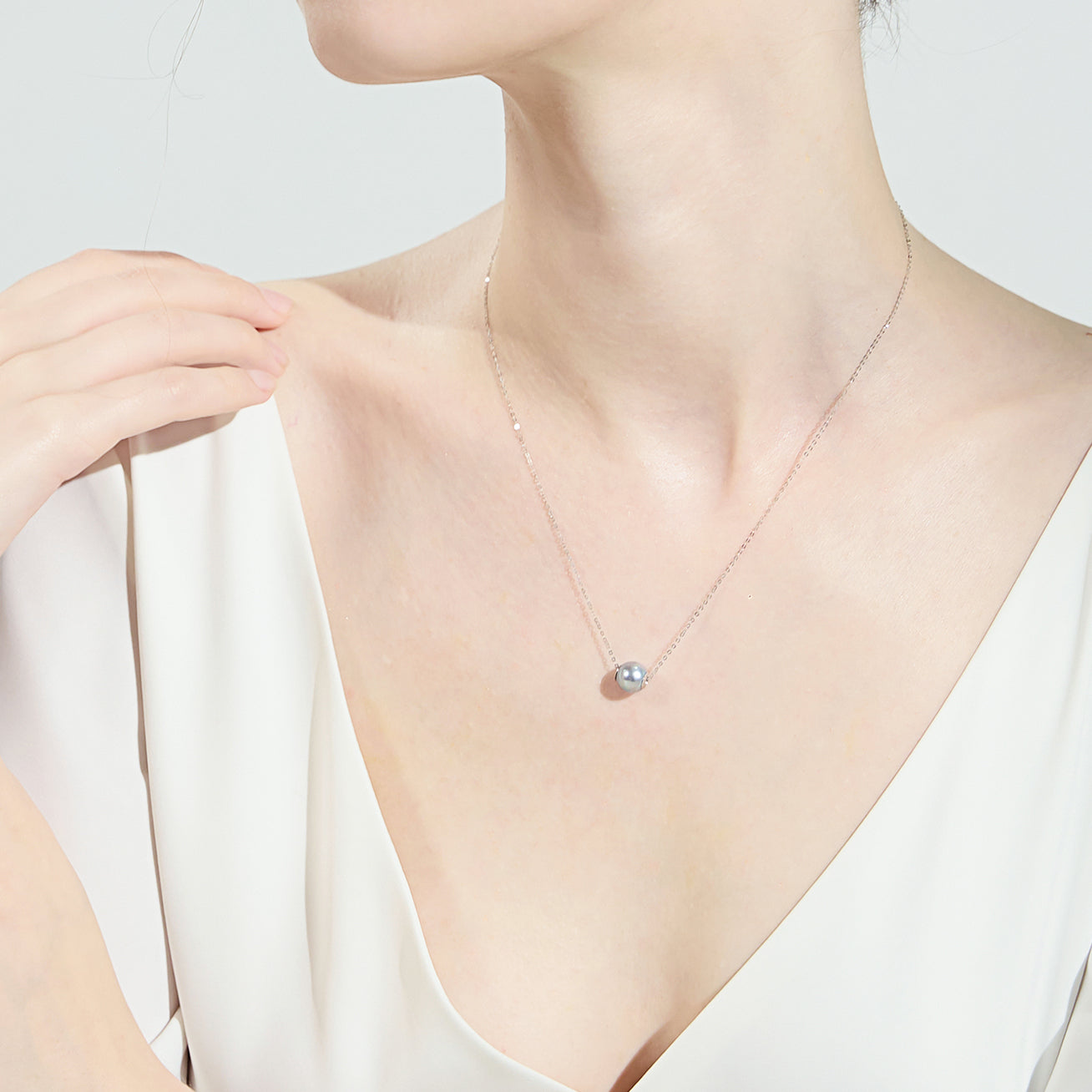 18K Solid Gold Akoya Madama Pearl Necklace for Women - Luxury Classic Pearl Jewelry Gift for Wedding, Anniversary & Special Occasions