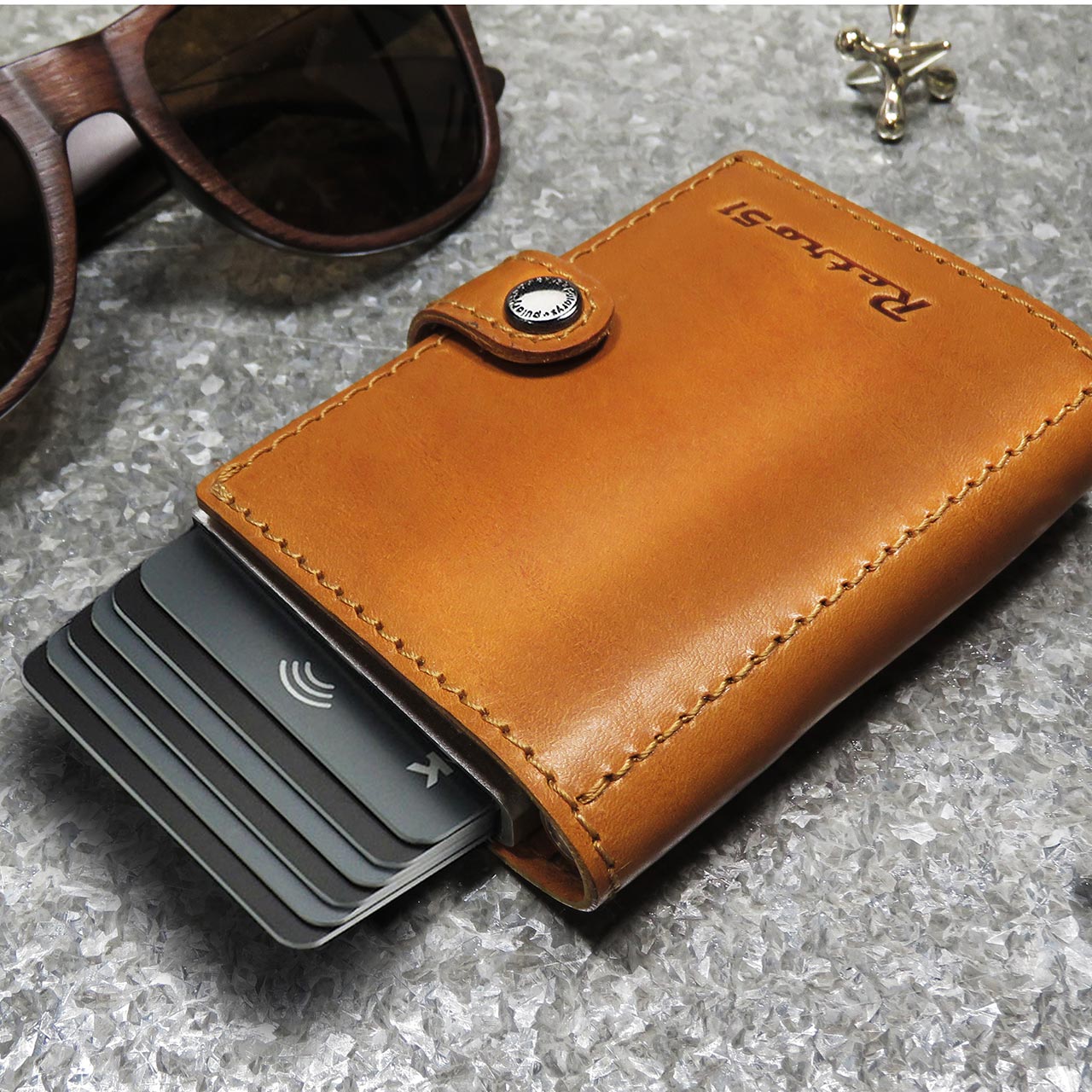 Retro 51 Pularys Modern Traveler Wallet with Ballpoint Pen - Stylish Leather Wallet & Pen Set for Men & Women - Perfect for Business Travel, Office & Everyday Carry