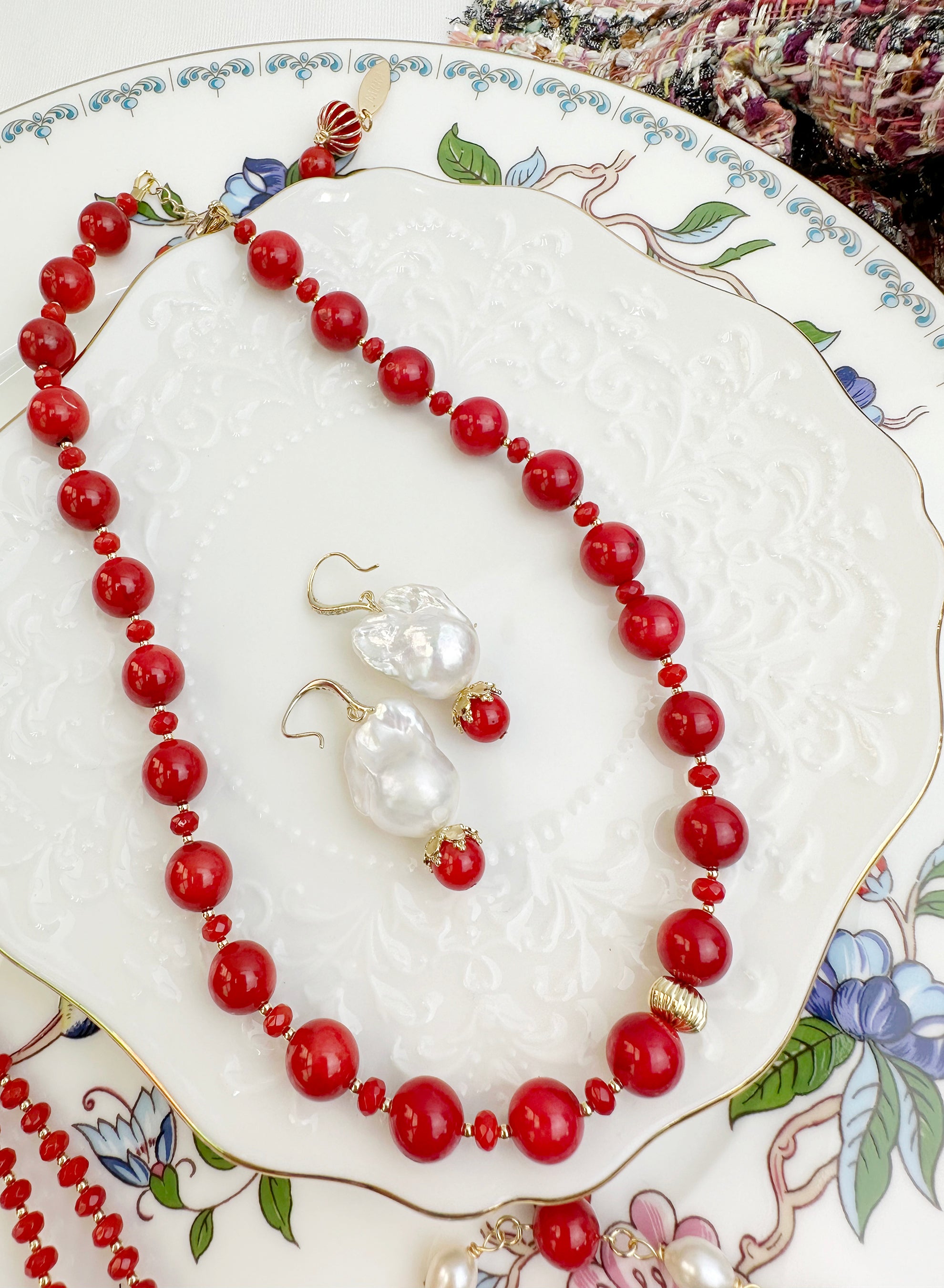Adorable Red Bamboo Coral Choker Necklace KN048 - Elegant Fashion Jewelry for Women, Perfect for Parties, Weddings & Date Nights