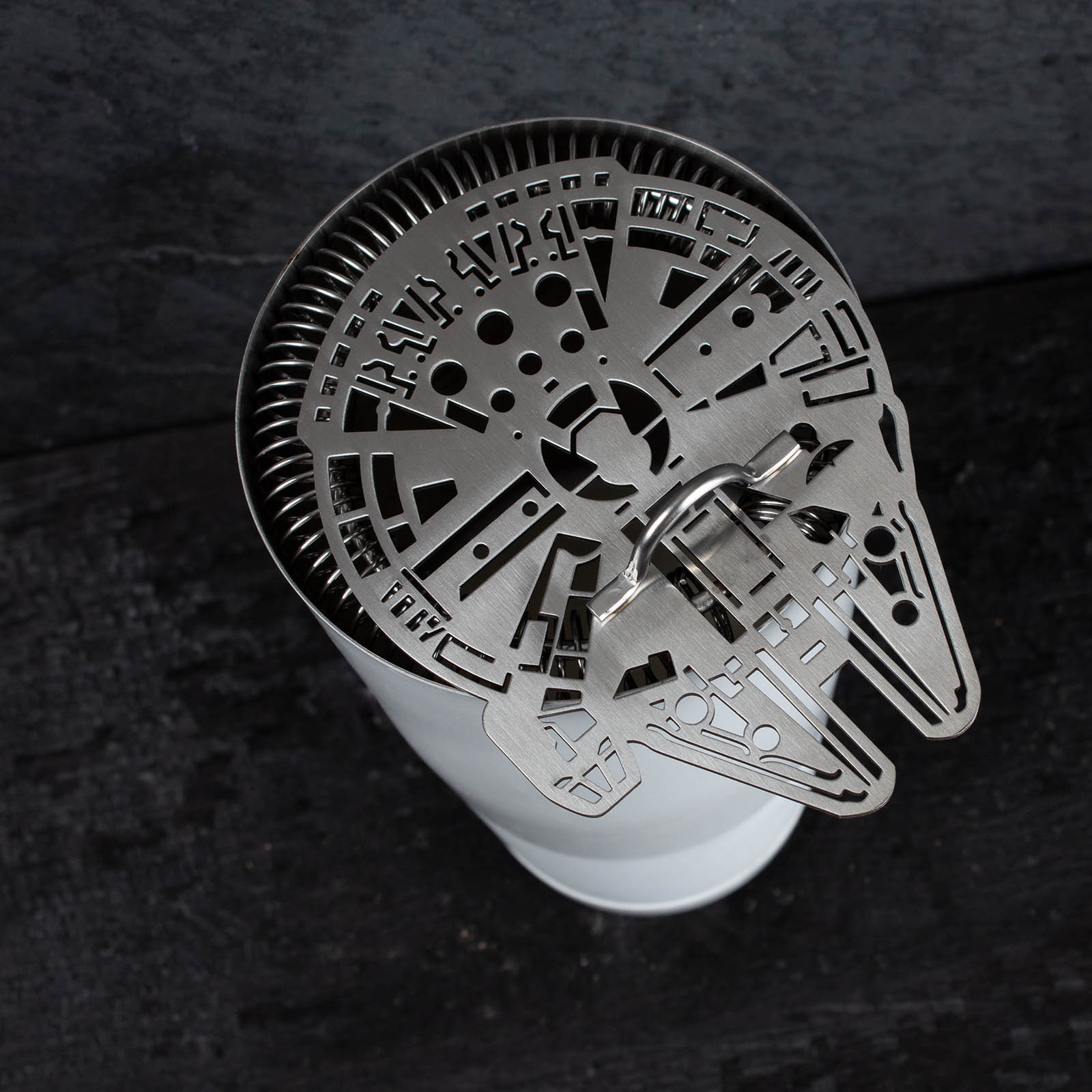 BarConic® Premium Stainless Steel Spaceship Strainer - Fine Mesh Kitchen Colander for Pasta, Vegetables & Fruits - Ideal for Home Cooking & Professional Chefs