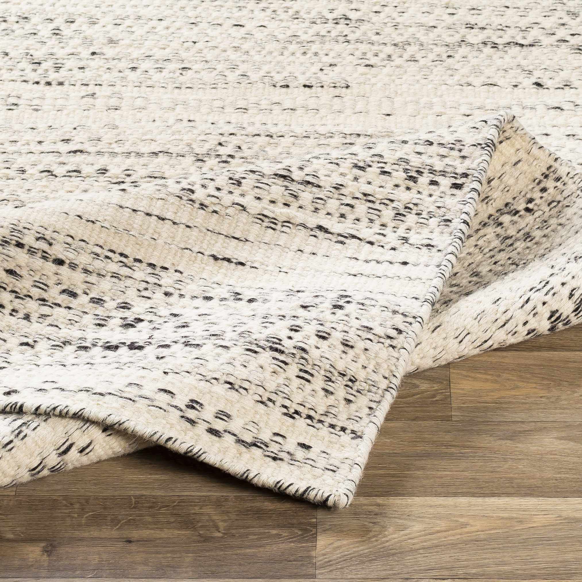 Hand Woven Wool Boho Area Rug - Natural Fiber Soft High Pile Braided Carpet for Living Room, Bedroom & Dining Room - Traditional Farmhouse Style in Black, Cream, Beige - 6' x 9' - Perfect for Cozy Home Decor & Bohemian Interior Design