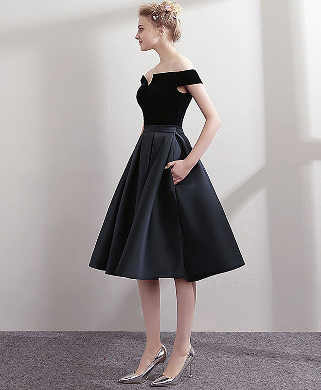 Elegant Black Satin Short Prom Dress - Homecoming Party Dress for Women | Perfect for Dances, Formals & Special Occasions