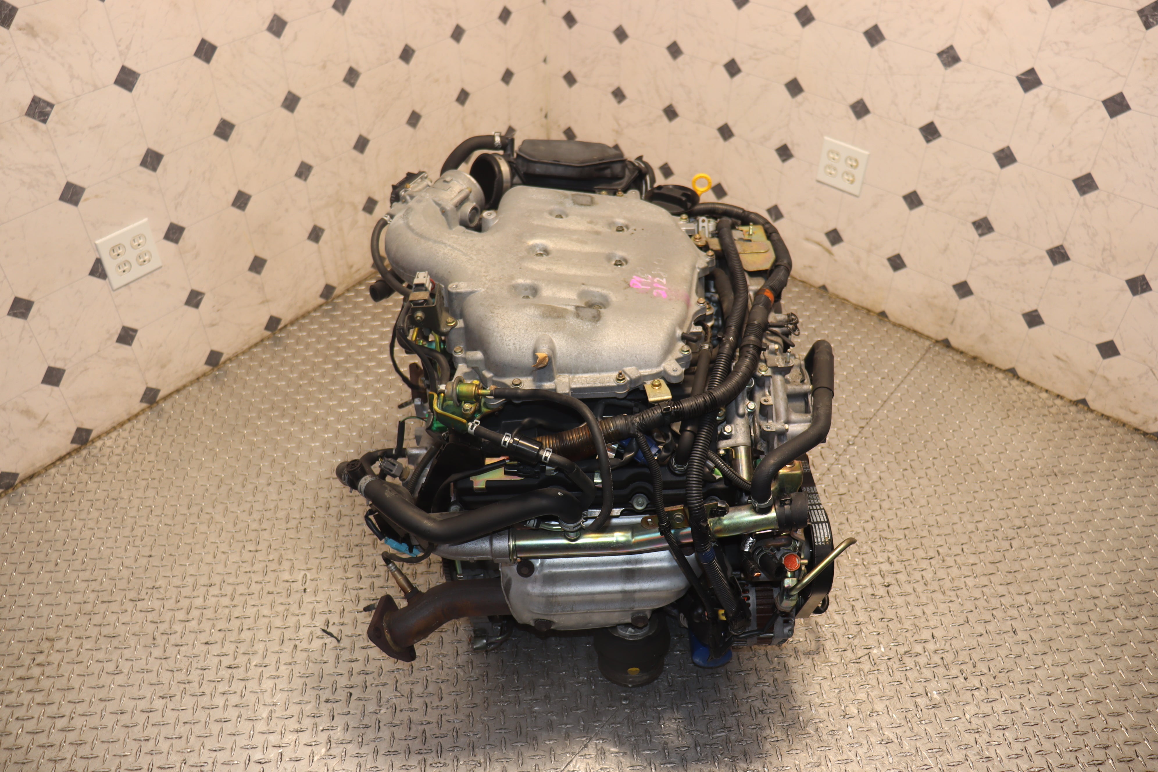 JDM 2003-2005 Nissan 350Z & Infiniti G35 VQ35DE 3.5L Non-Revup Engine - Replacement Motor for Performance Upgrades & Classic Car Restoration