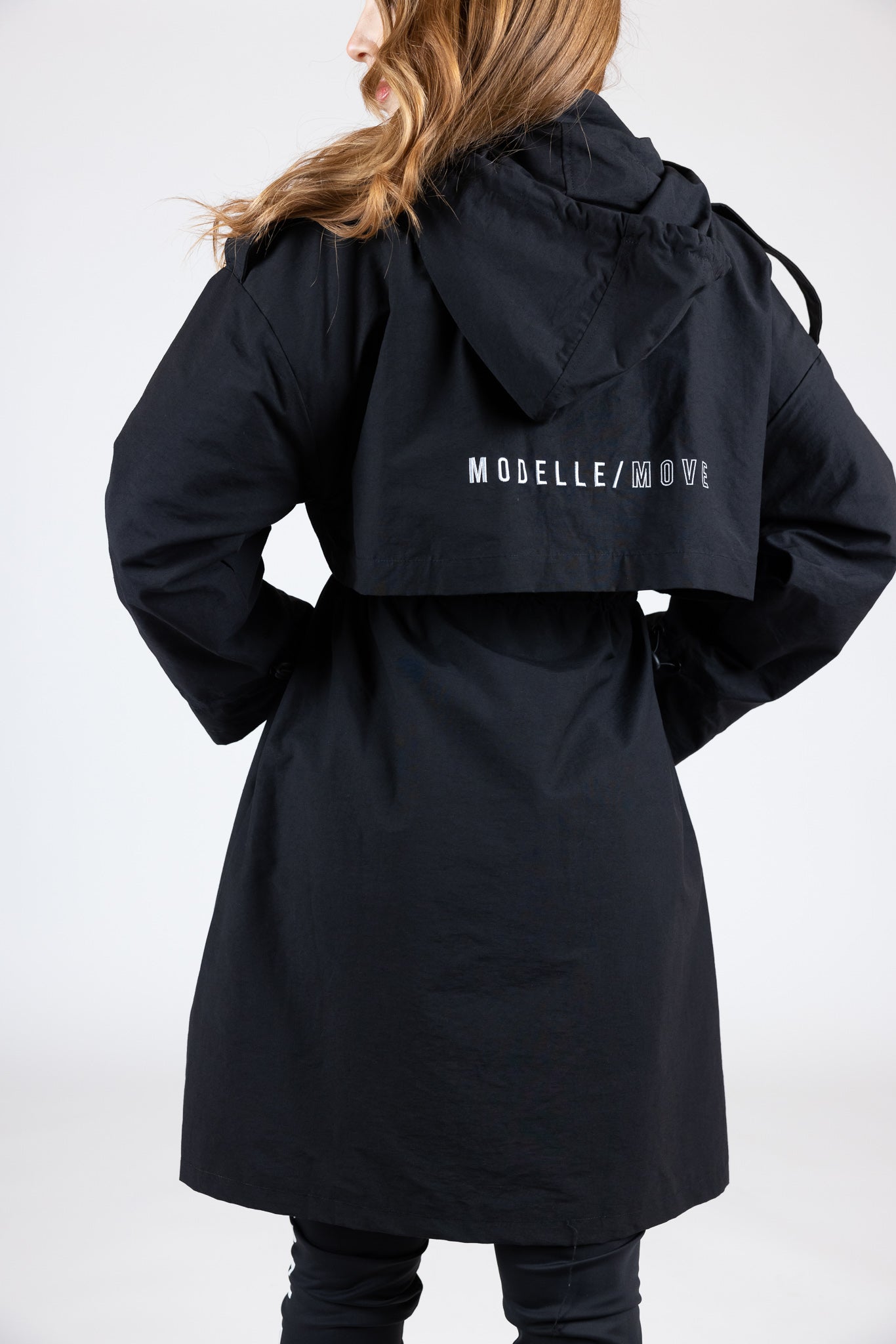Modelle/Move Drawstring Jacket - Lightweight Water-Resistant Windbreaker for Men & Women | Perfect for Outdoor Hiking, Running & Casual Wear