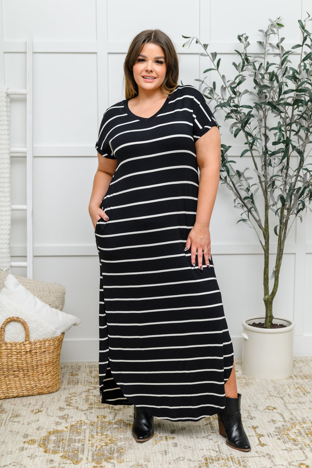 Elegant Black Striped Maxi Dress for Women - Perfect for Summer Beach, Vacations & Casual Outings