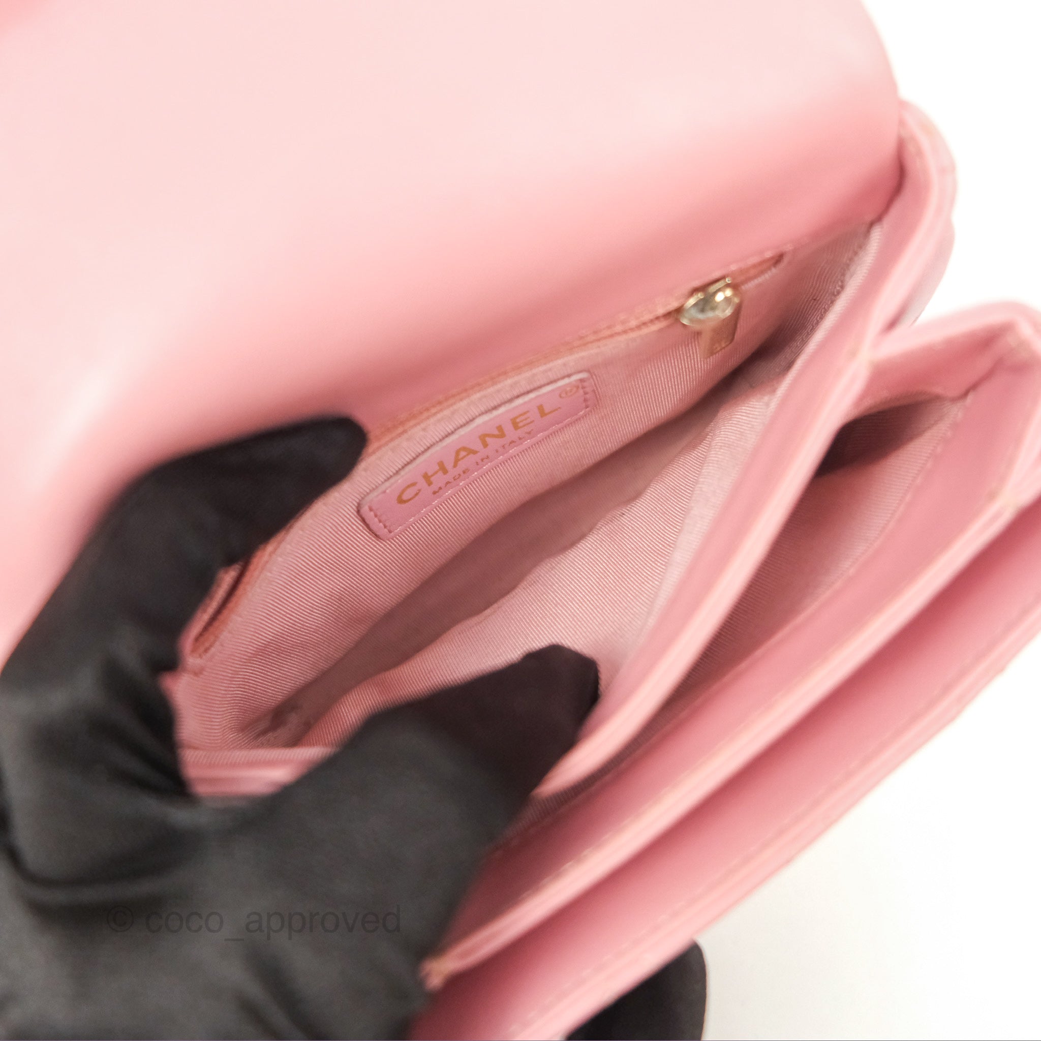 Chanel Citizen Chic Flap Bag in Pink Lambskin Leather with Gold Hardware - Perfect for Women's Luxury Everyday Use & Special Occasions