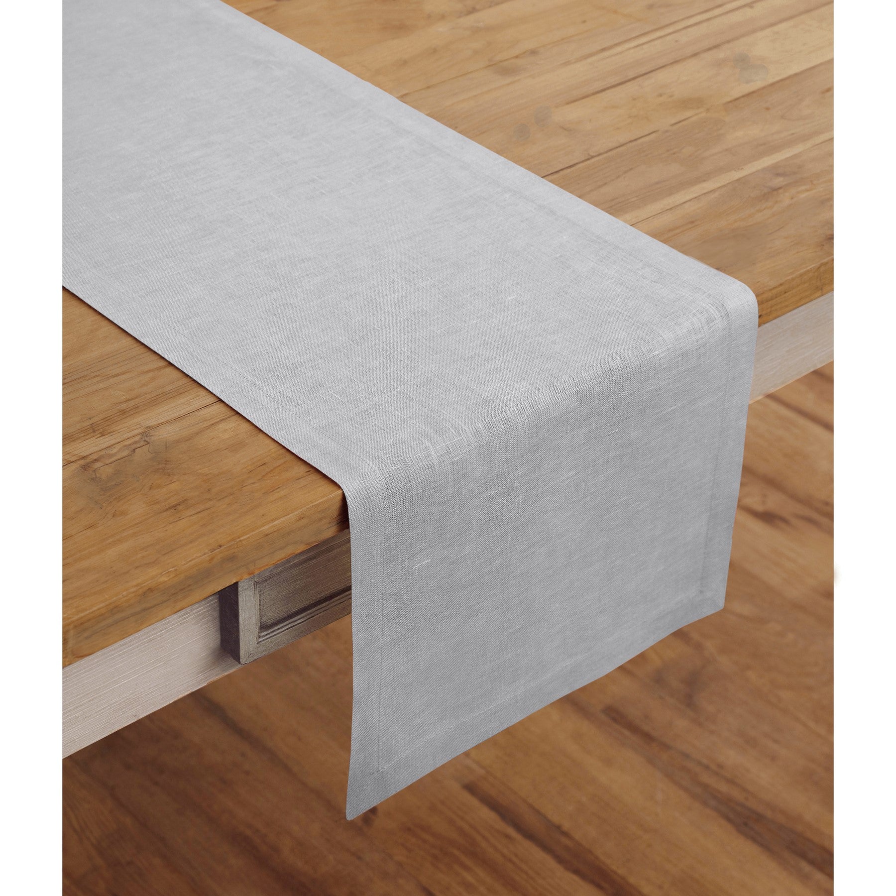 Elegant Fete Table Runner for Weddings, Parties & Events - Premium Decorative Dining Table Cover for Home & Restaurant Decor