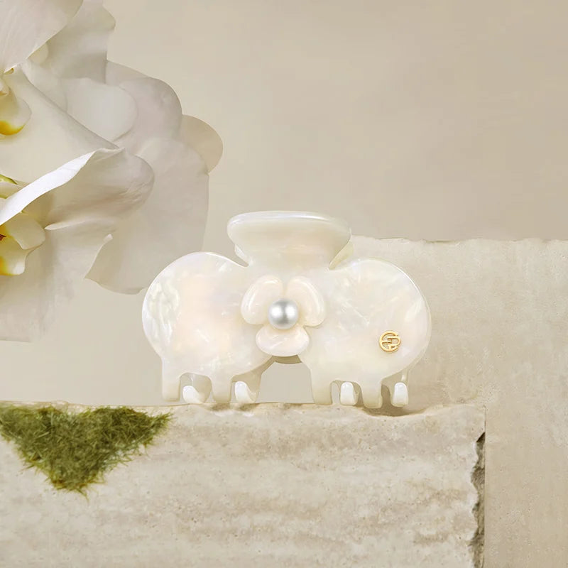 Eloise Medium Hair Claw Clip - Strong Hold Hair Clips for Women, Non-Slip Hair Accessories for Thick or Thin Hair - Perfect for Workouts, Office, and Everyday Styling