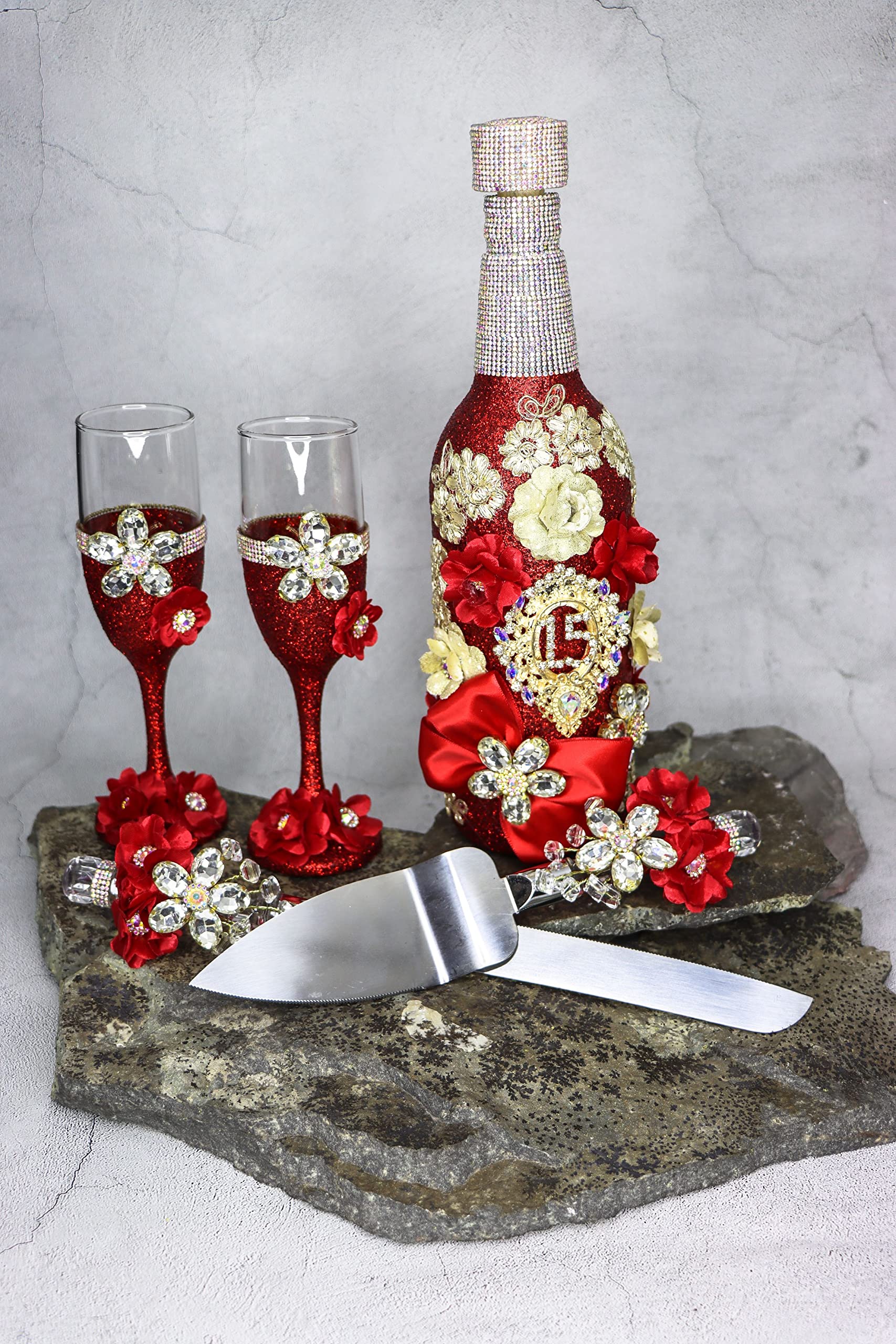 Elegant Quinceañera & Sweet 16 Champagne Glass Toasting Set - Red & Gold Flutes for Celebrations, Parties & Special Occasions - Perfect for Weddings, Anniversaries & Milestone Events (Set of 6)