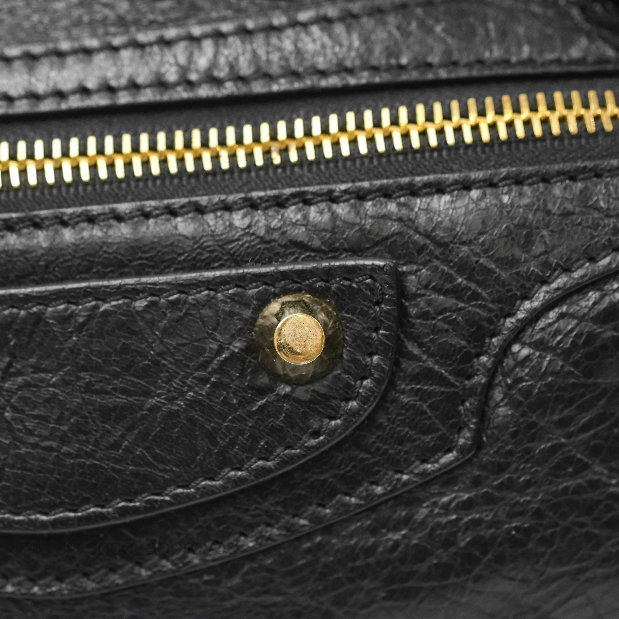 Balenciaga Classic City Bag in Black Calfskin with Gold Hardware - Perfect for Everyday Use, Work & Travel
