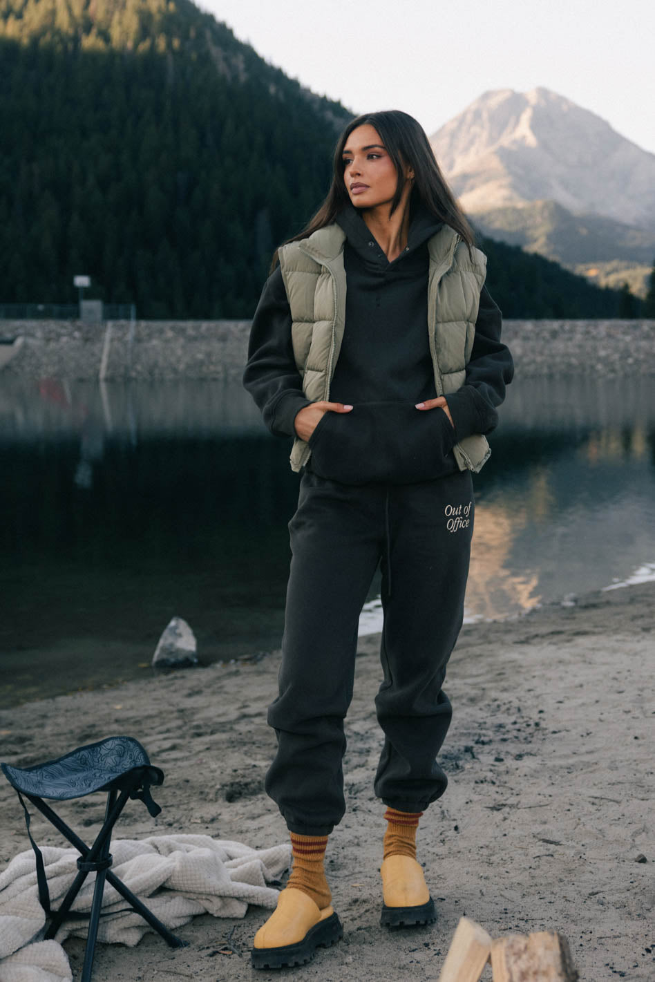 Bellese Quilted Puffer Vest for Women - Olive Green Lightweight Winter Jacket - Outdoor Hiking, Travel & Casual Wear