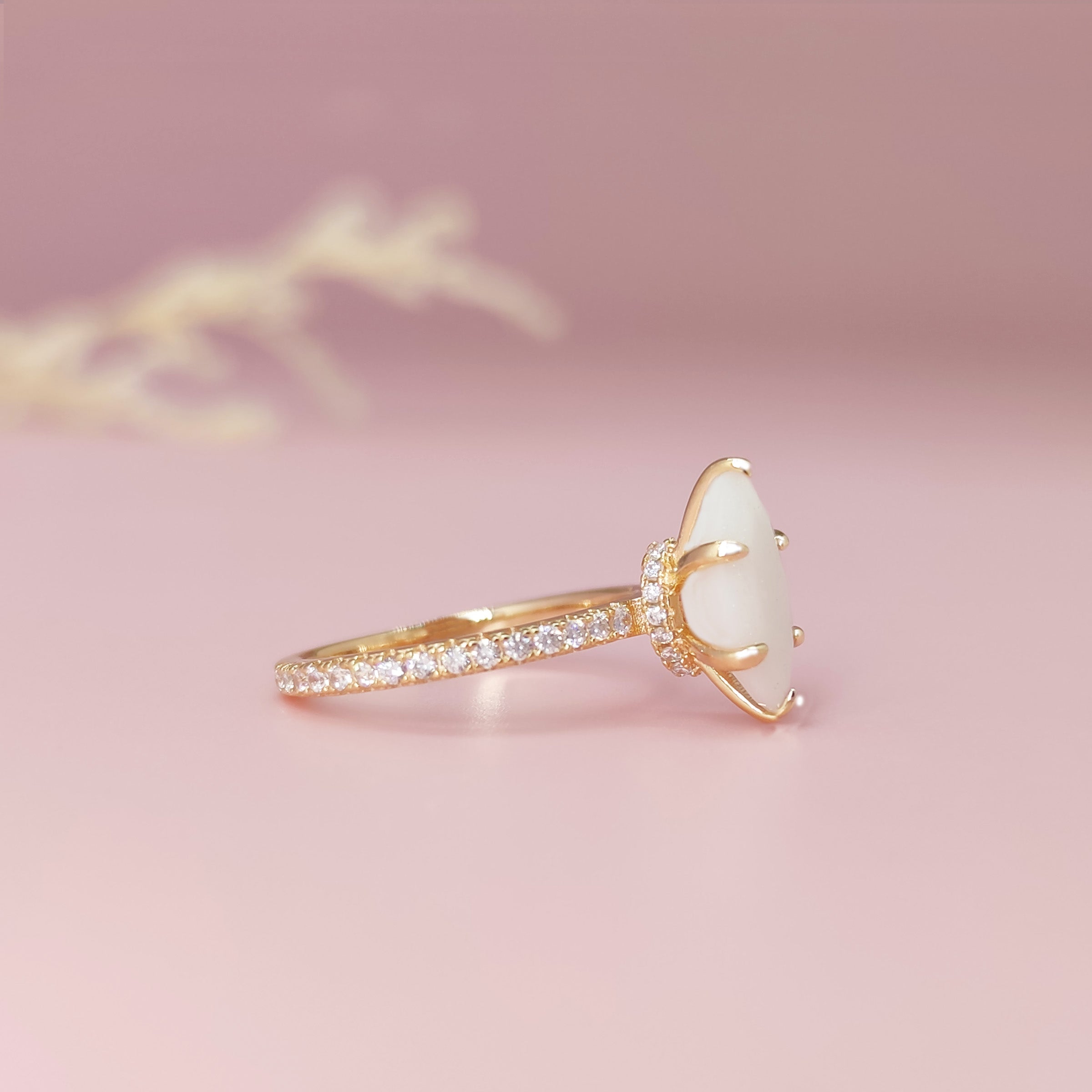 Eternal Light Breastmilk Ring - Memorial Jewelry for Mothers, Keepsake for Breastfeeding Moms - Perfect for Remembrance, Gifts & Special Occasions