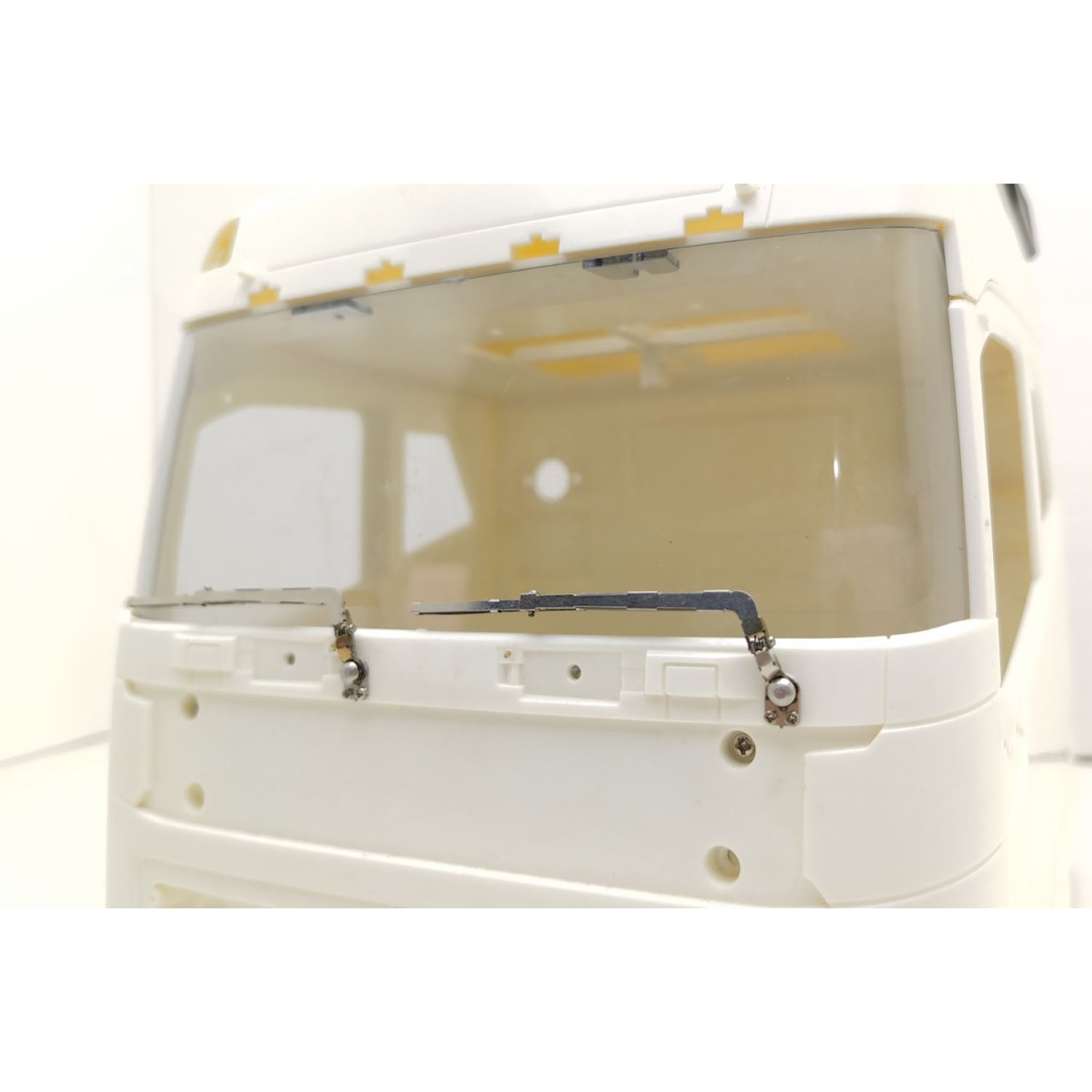 1/14 Scale RC Car Electric Metal Windscreen Wiper & Rear Tow Hook with Pintle Hitch for Tractor Truck Trailer - Perfect for Off-Road RC Vehicle Accessories & Radio Control Truck Upgrades