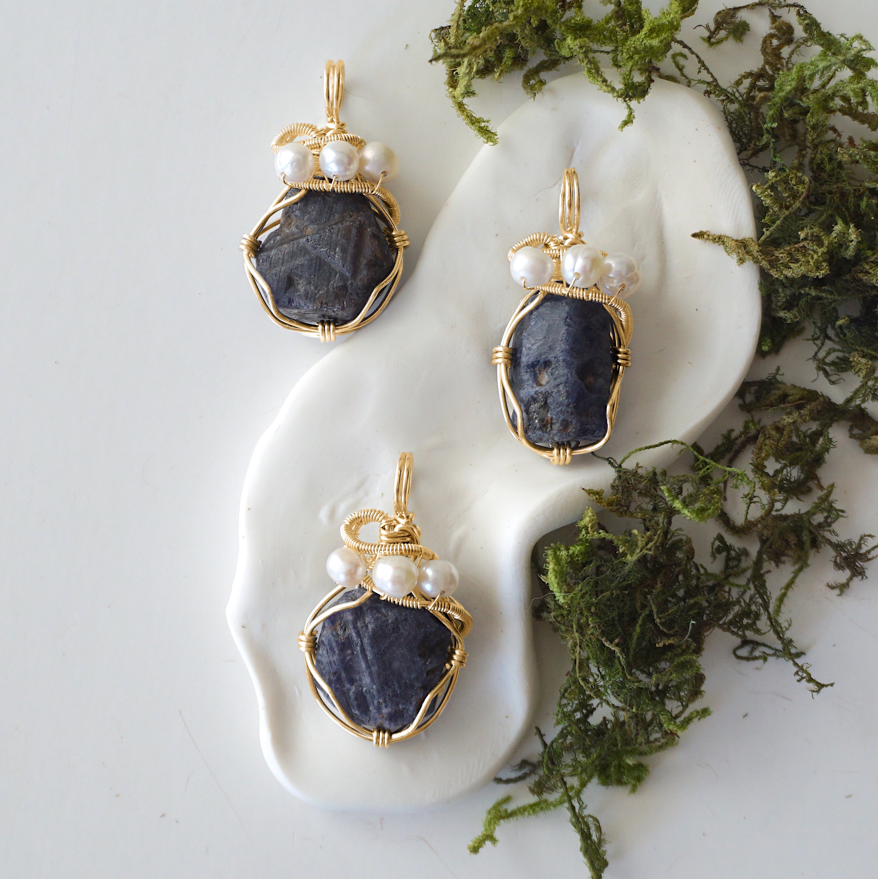 Elegant Sapphire & Pearl Necklace - 18K Gold Plated Jewelry for Women - Perfect for Weddings, Parties & Special Occasions