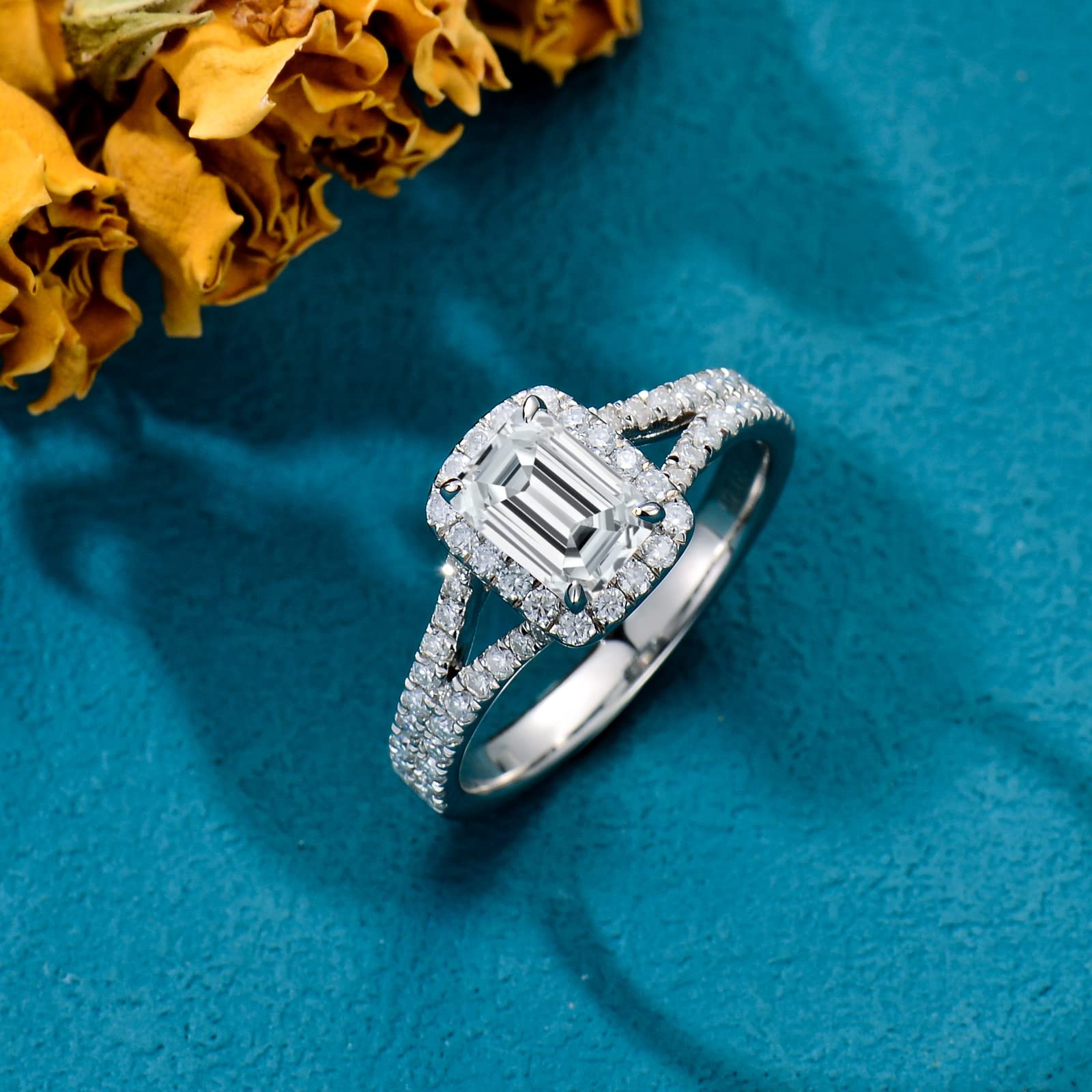 1.0 Carat Moissanite Engagement Ring for Women - S925 Sterling Silver Emerald Cut Vintage Wedding Band - Perfect for Proposals, Anniversaries & Special Occasions