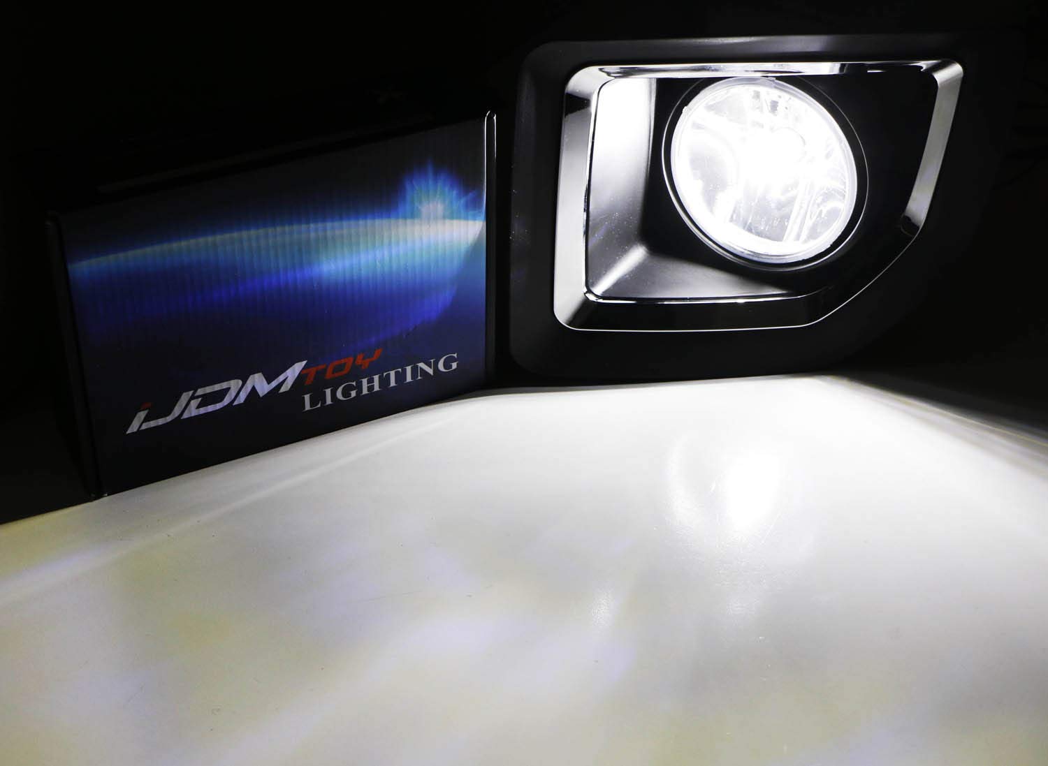 Clear Lens White LED Fog Lights with Bezel Cover & Wiring Kit for 2015-2019 GMC Sierra 2500HD - Durable Off-Road Lighting for Night Driving & Foggy Conditions