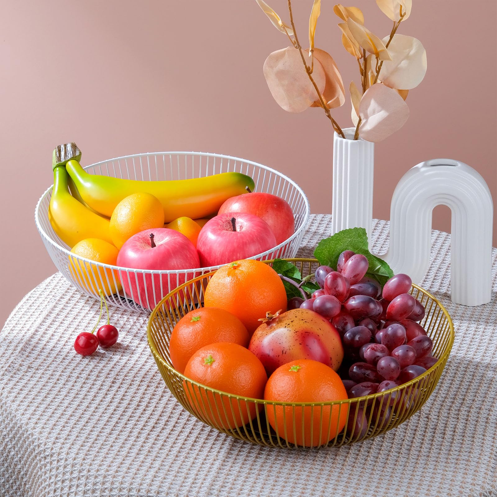 Stainless Steel Wire Fruit Basket - Rustproof Metal Fruit Bowl with Stand for Kitchen Countertop - Perfect for Displaying Apples, Oranges & Bananas in Home or Office